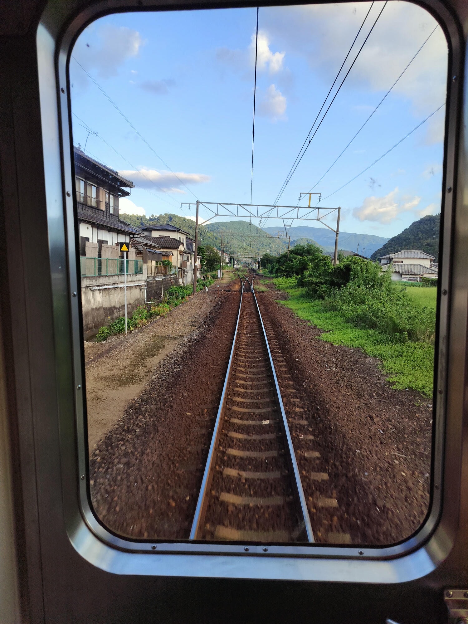 熊本觀光列車┃優雅高級!肥薩橘子鐵道「橘子食堂」 移動餐廳慢嚐美食 招牌夕陽海景 蜜柑啤酒 夏季出水到新八代