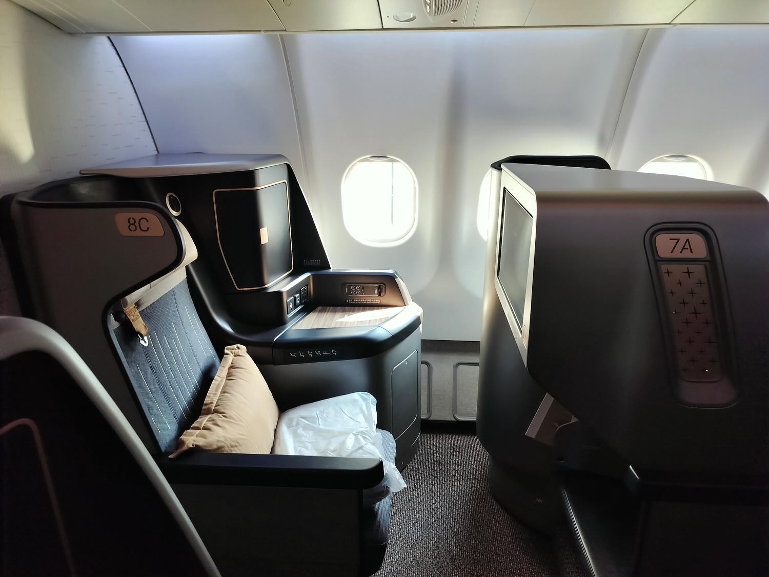 星宇航空┃ STARLUX Airlines星宇飛行記錄 星宇直飛熊本 德島 關西 名古屋 機上餐調酒圖多スターラックス航空