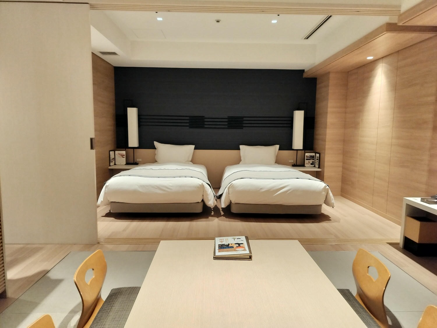 神戶住宿┃豪華溫泉高質感!神戶港溫泉蓮(神戸みなと温泉蓮)房間很大 免費接駁近三宮元町 átoa藝術水族館走2分