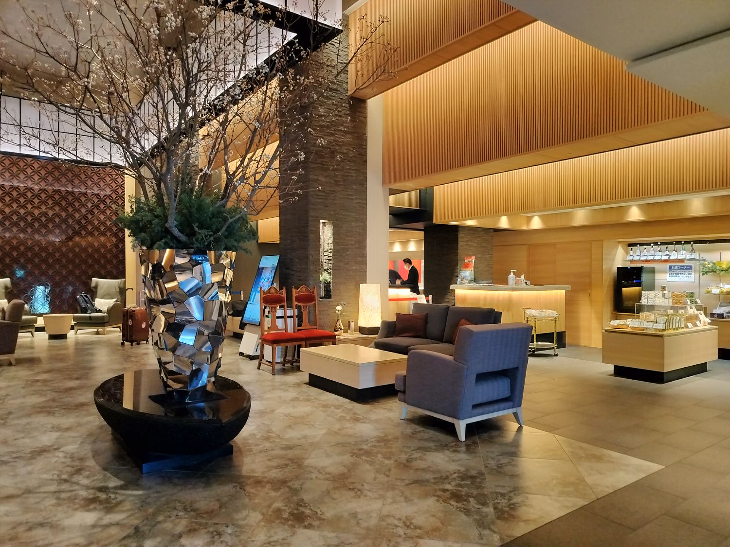 神戶住宿┃豪華溫泉高質感!神戶港溫泉蓮(神戸みなと温泉蓮)房間很大 免費接駁近三宮元町 átoa藝術水族館走2分