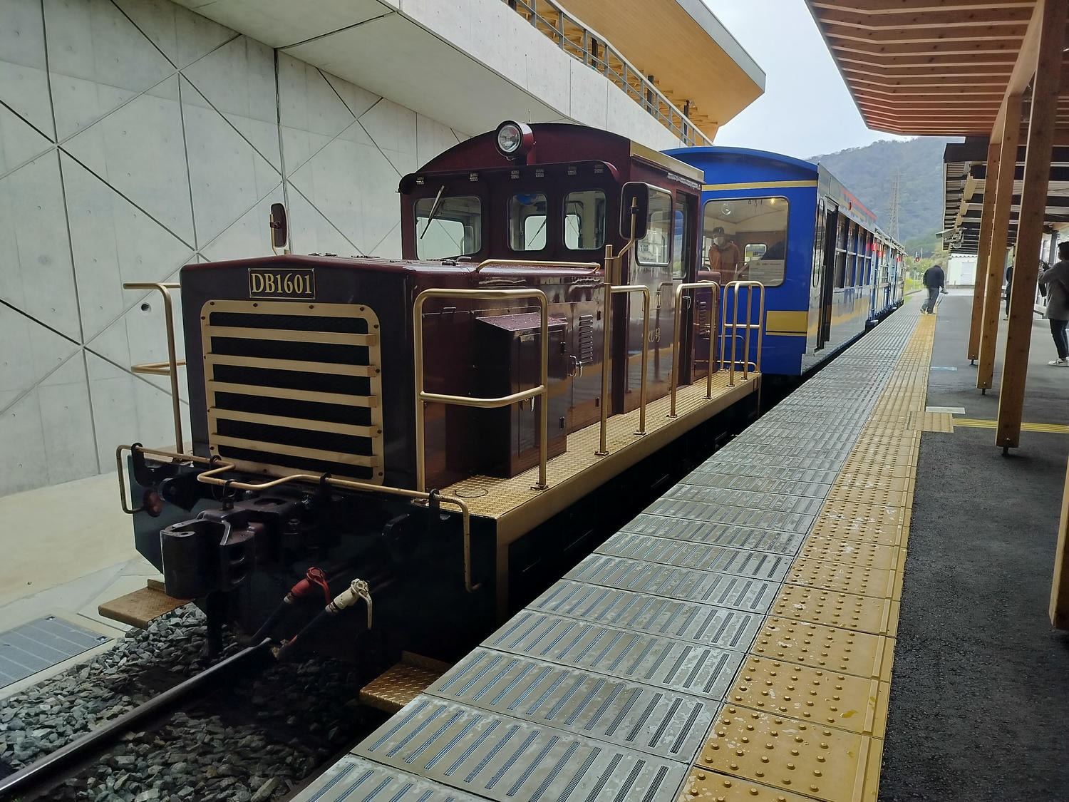 熊本景點南阿蘇┃立野站「南阿蘇鐵道」三款列車預約教學 高森站海賊迷佛朗基像 高森老街百年酒造醬油 赤牛漢堡排 - 第34張圖 熊本景點南阿蘇┃立野站「南阿蘇鐵道」三款列車預約教學 高森站海賊迷佛朗基像 高森老街百年酒造醬油 赤牛漢堡排