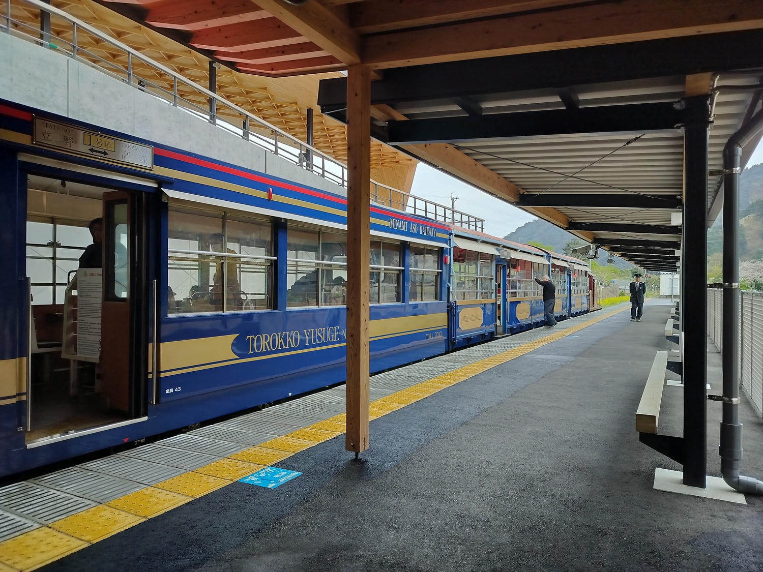 熊本景點南阿蘇┃立野站「南阿蘇鐵道」三款列車預約教學 高森站海賊迷佛朗基像 高森老街百年酒造醬油 赤牛漢堡排 - 第27張圖 熊本景點南阿蘇┃立野站「南阿蘇鐵道」三款列車預約教學 高森站海賊迷佛朗基像 高森老街百年酒造醬油 赤牛漢堡排