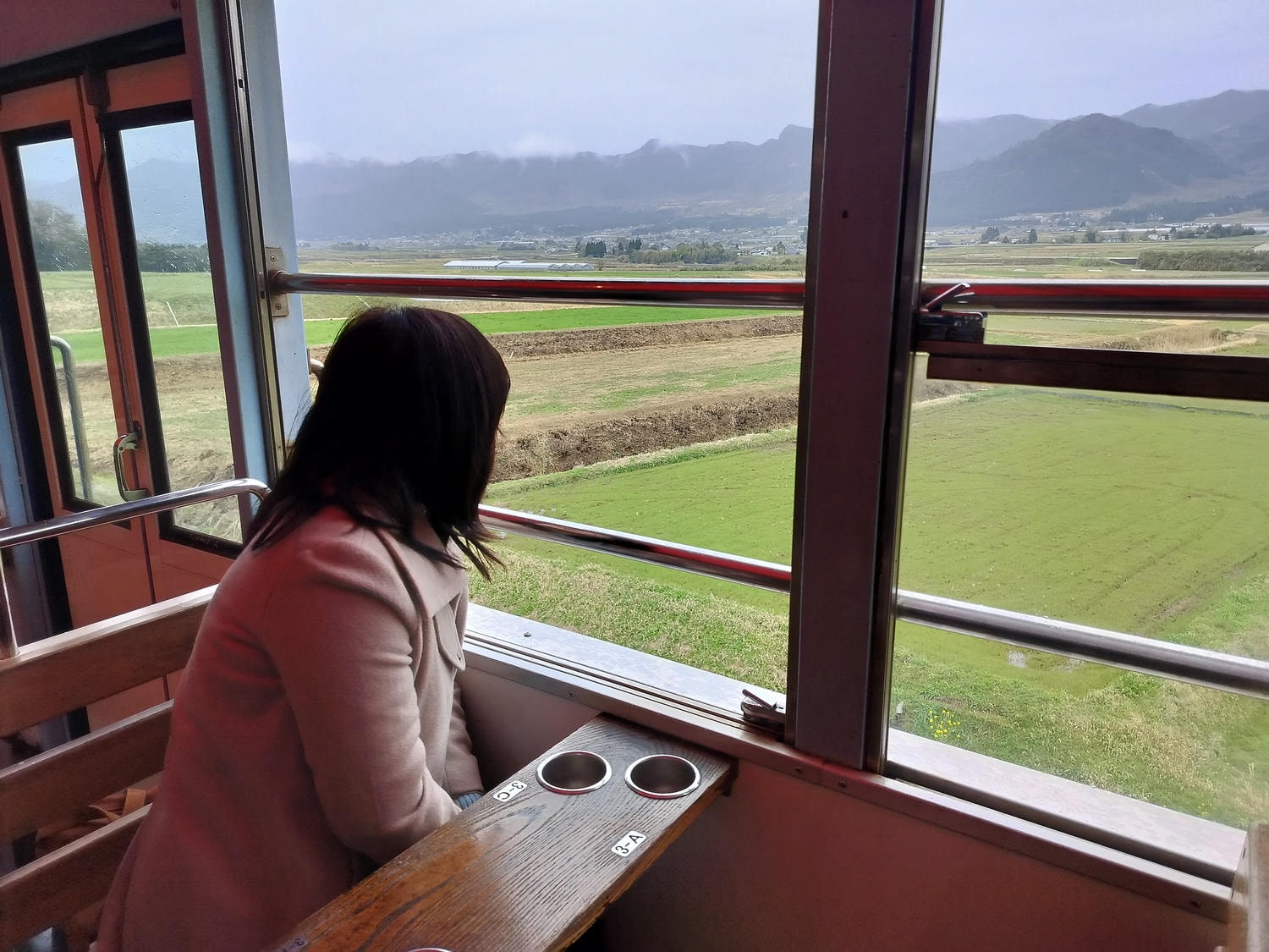 熊本阿蘇自由行┃阿蘇中岳火山口+草千里 立野站搭「南阿蘇鐵道」三款列車 高森站佛朗基像 老街買酒醬油 熊本景點 - 第18張圖 熊本阿蘇自由行┃阿蘇中岳火山口+草千里 立野站搭「南阿蘇鐵道」三款列車 高森站佛朗基像 老街買酒醬油 熊本景點