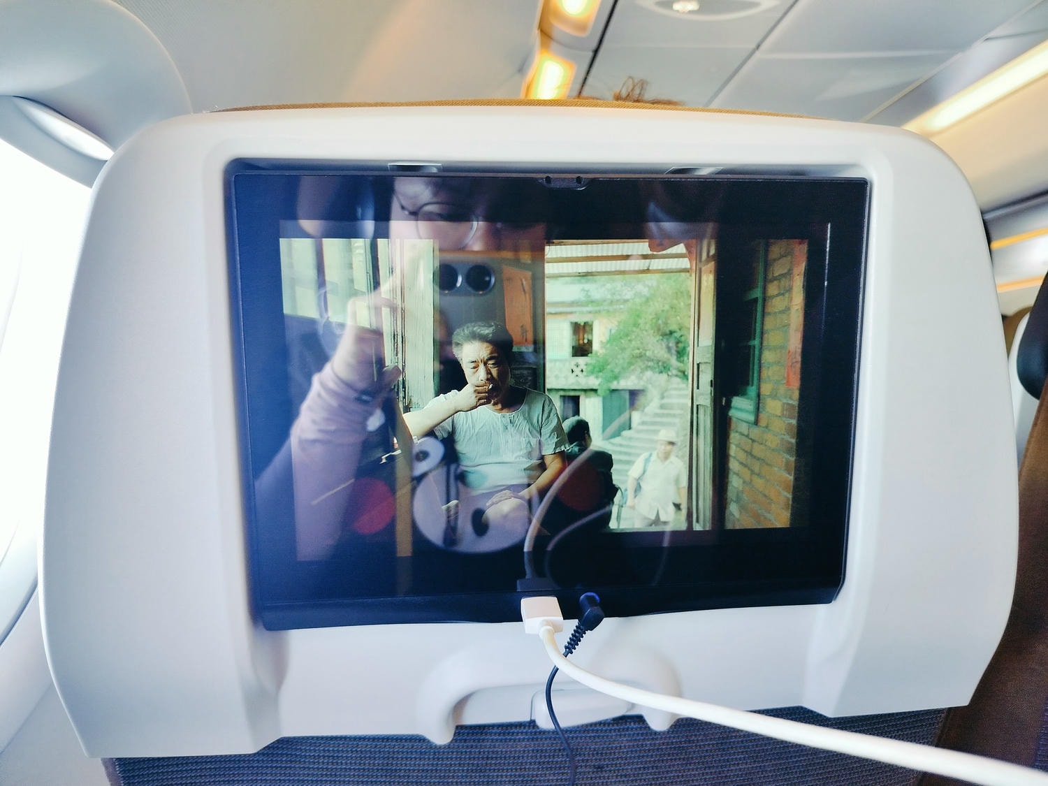 星宇航空┃ STARLUX Airlines星宇飛行記錄 星宇直飛熊本 德島 關西 名古屋 機上餐調酒圖多スターラックス航空