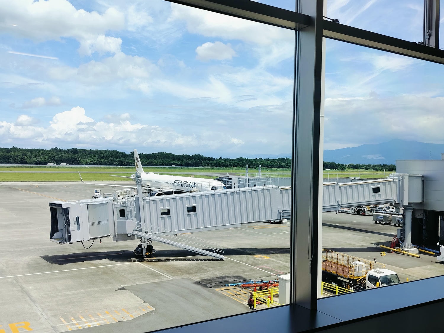 星宇航空┃ STARLUX Airlines星宇飛行記錄 星宇直飛熊本 德島 關西 名古屋 機上餐調酒圖多スターラックス航空