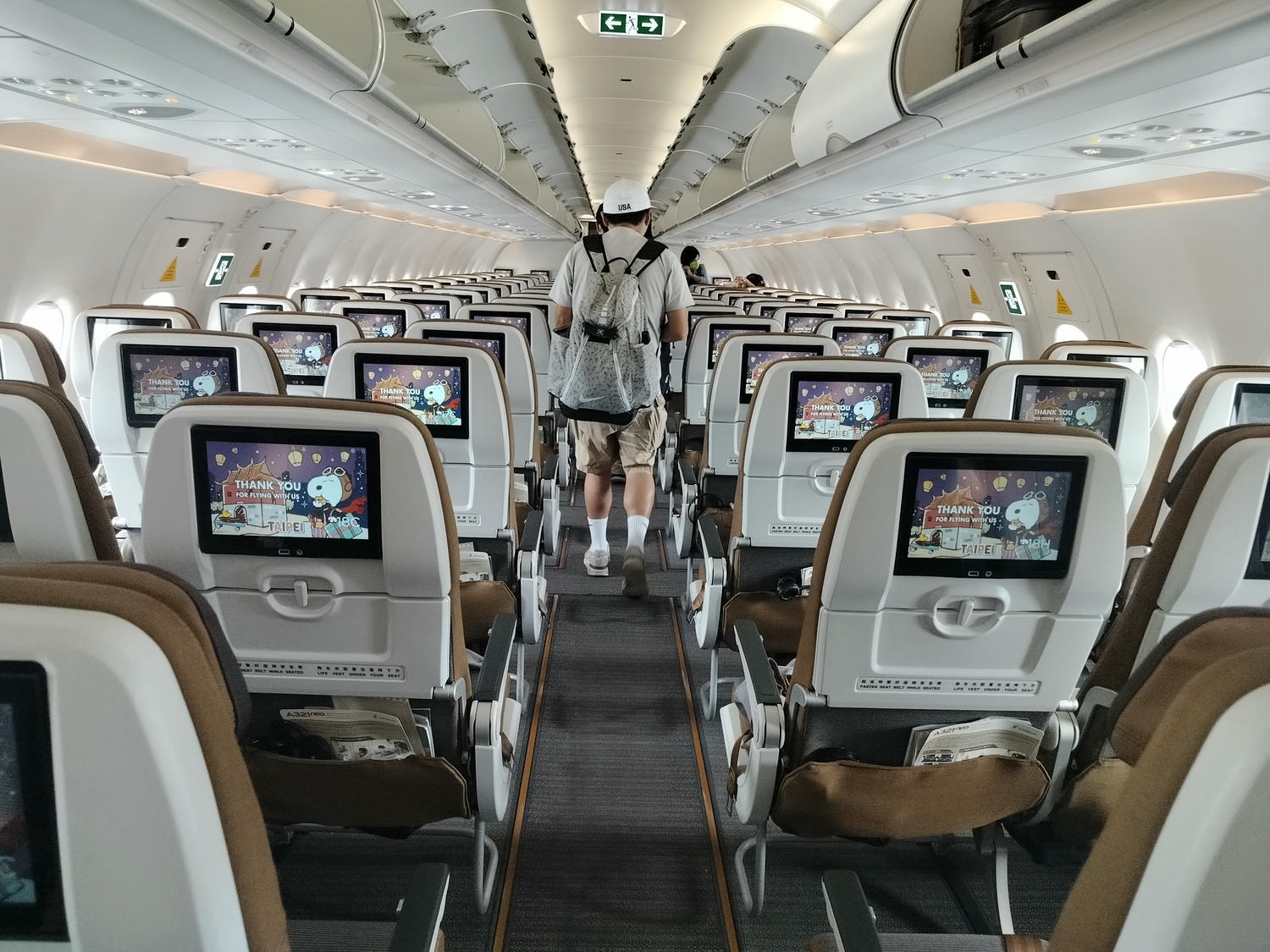 星宇航空┃ STARLUX Airlines星宇飛行記錄 星宇直飛熊本 德島 關西 名古屋 機上餐調酒圖多スターラックス航空