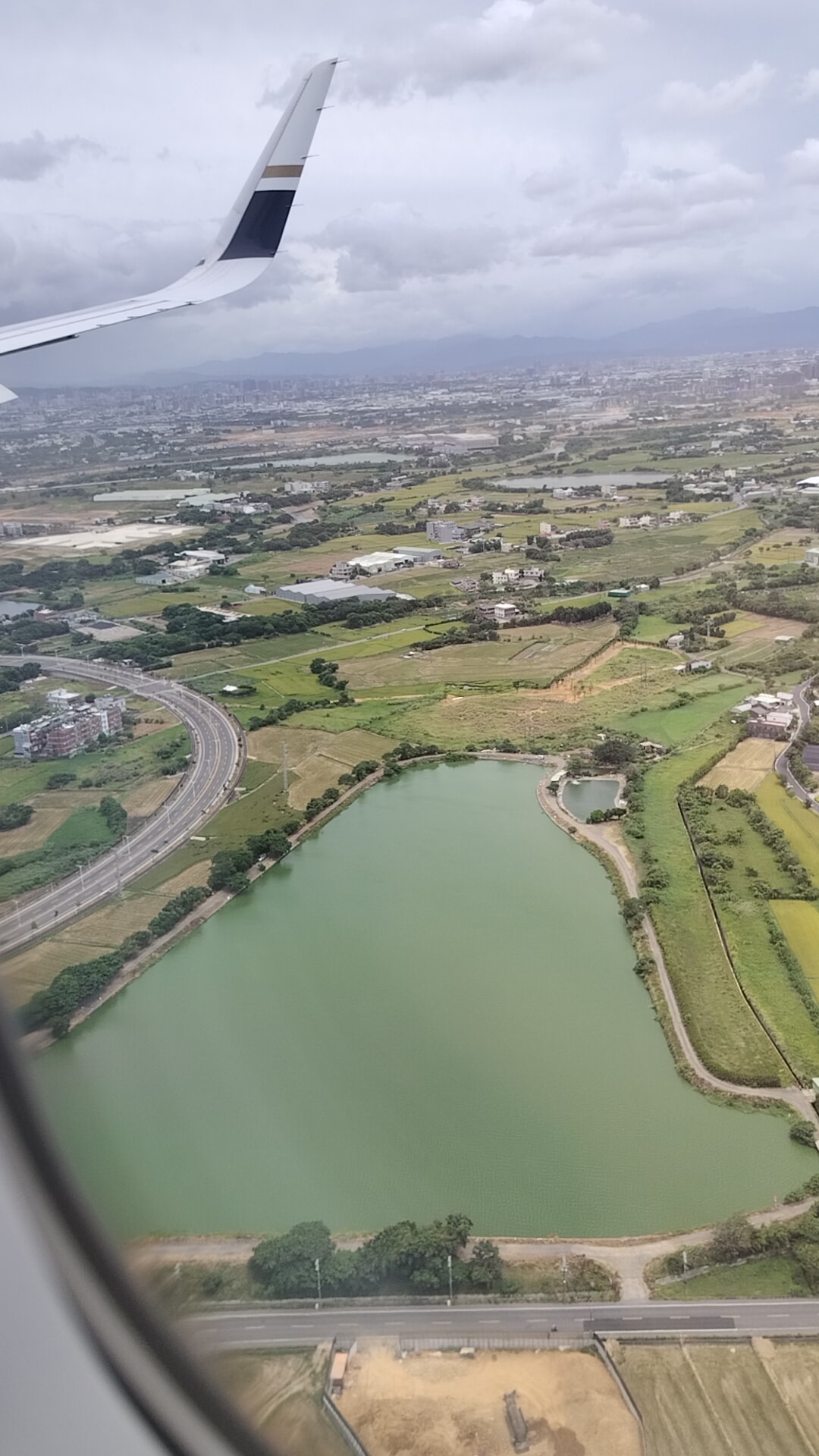 星宇航空┃ STARLUX Airlines星宇飛行記錄 星宇直飛熊本 德島 關西 名古屋 機上餐調酒圖多スターラックス航空
