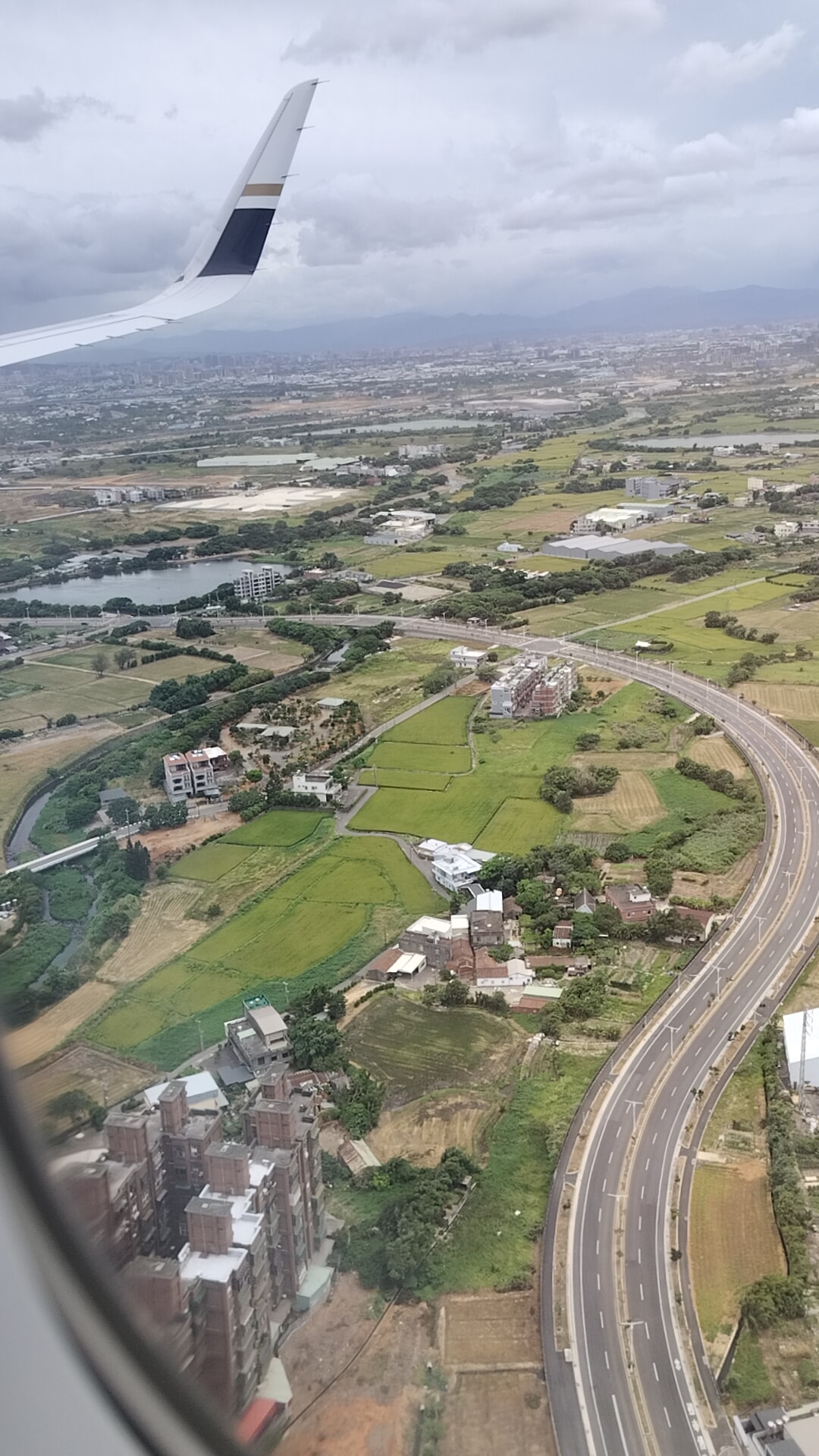 星宇航空┃ STARLUX Airlines星宇飛行記錄 星宇直飛熊本 德島 關西 名古屋 機上餐調酒圖多スターラックス航空