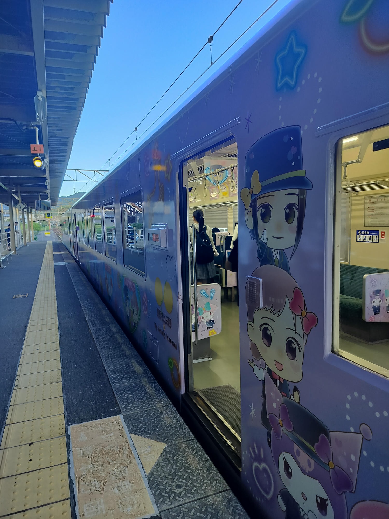 熊本交通┃JR八代站搭肥薩橘子鐵道(橘子咖啡) 帶回雙層便當賞海景 酷洛米美樂蒂彩繪 鹿兒島出水站箱崎八幡神社