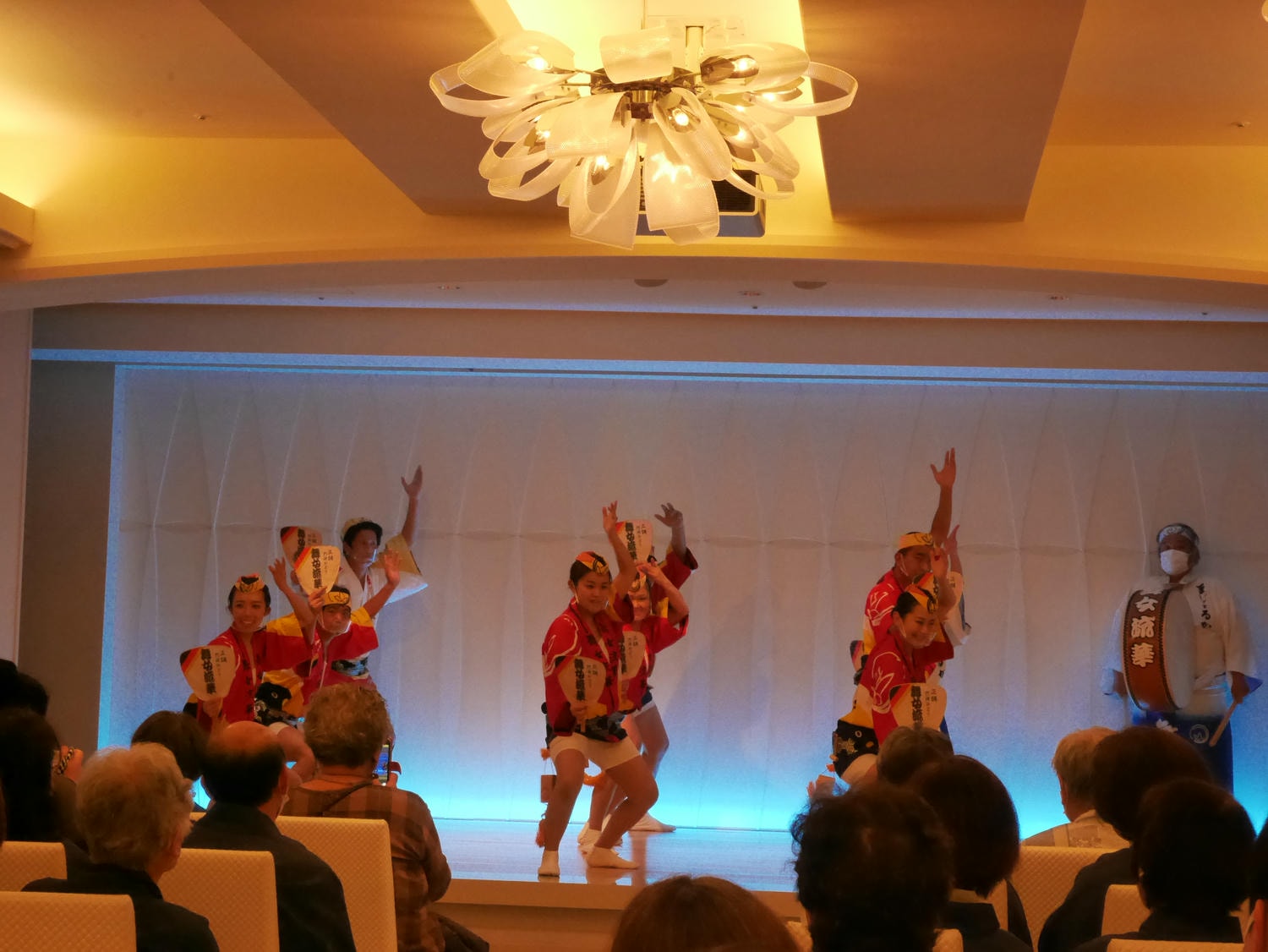 德島住宿┃天然溫泉 鳴門Aoao海景渡假飯店 自助早晚餐超豐富 海灘散步 夜間賞阿波舞童玩體驗館 JR鳴門免費接駁