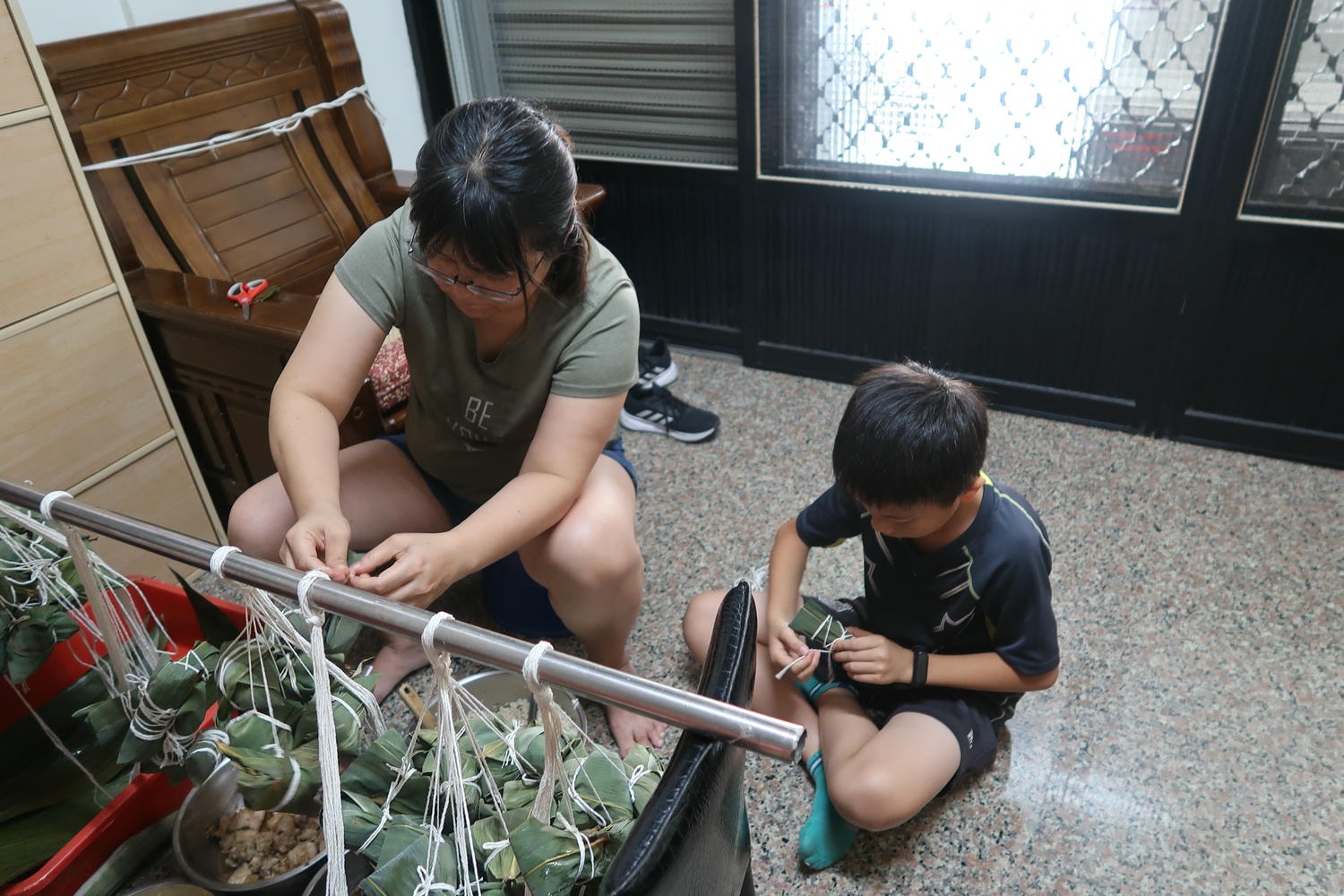 日常記錄┃媽媽包的肉粽超香 自家包的水餃顆顆飽滿 お母さんが手作りの水餃子と粽~台湾粽が美味しくて大好きな味