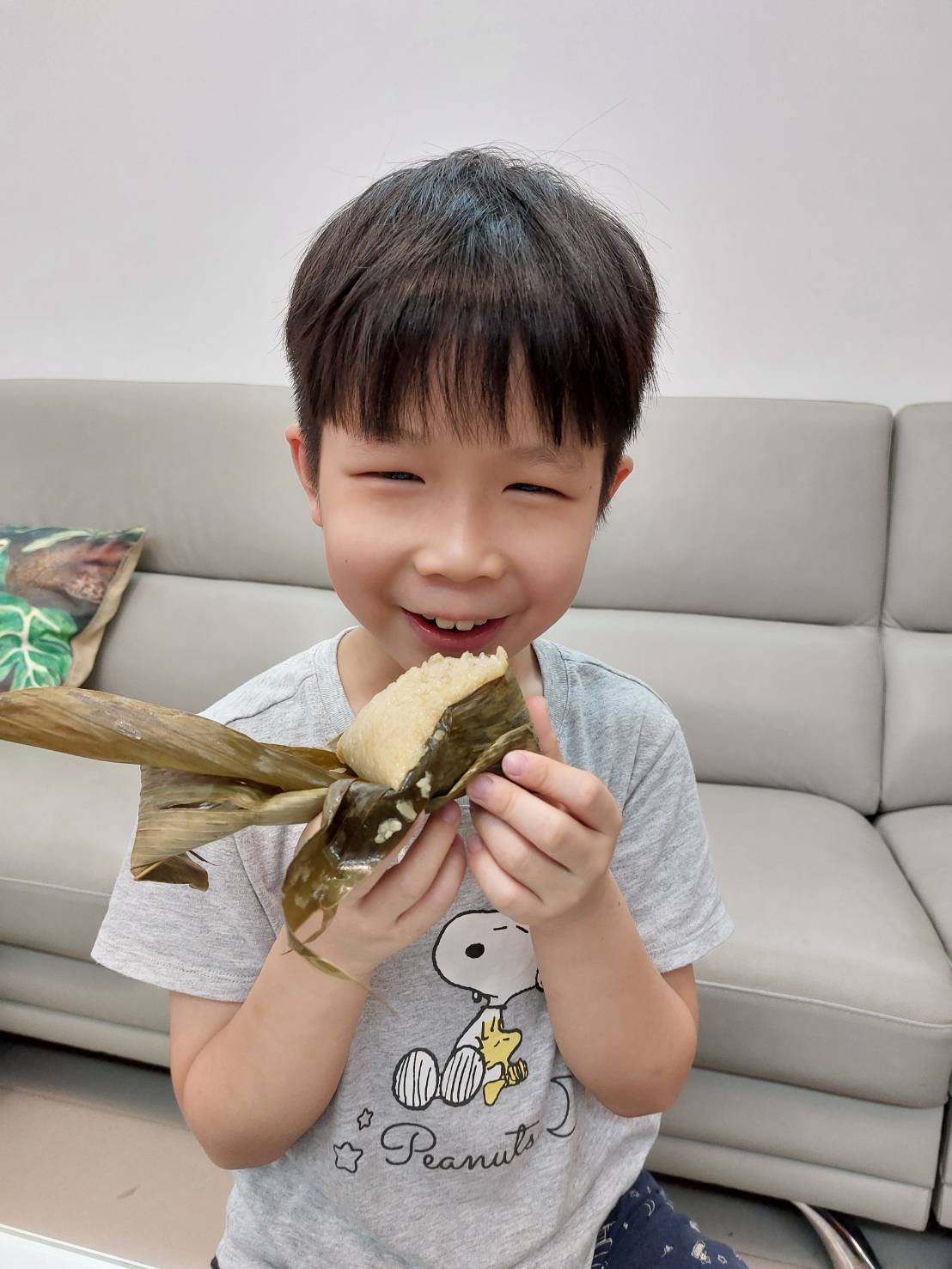 日常記錄┃媽媽包的肉粽超香 自家包的水餃顆顆飽滿 お母さんが手作りの水餃子と粽~台湾粽が美味しくて大好きな味