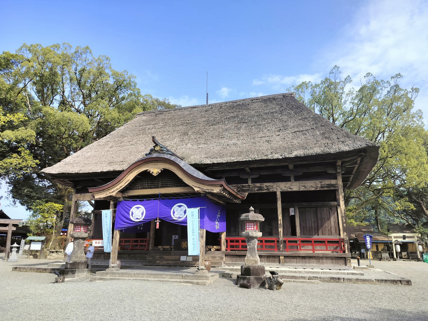南熊本景點┃球磨燒酎博物館白岳傳承藏 八代港熊本熊公園 國寶青井阿蘇神社 球磨川遊船 鐘乳石球泉洞 肥薩橘子鐵道