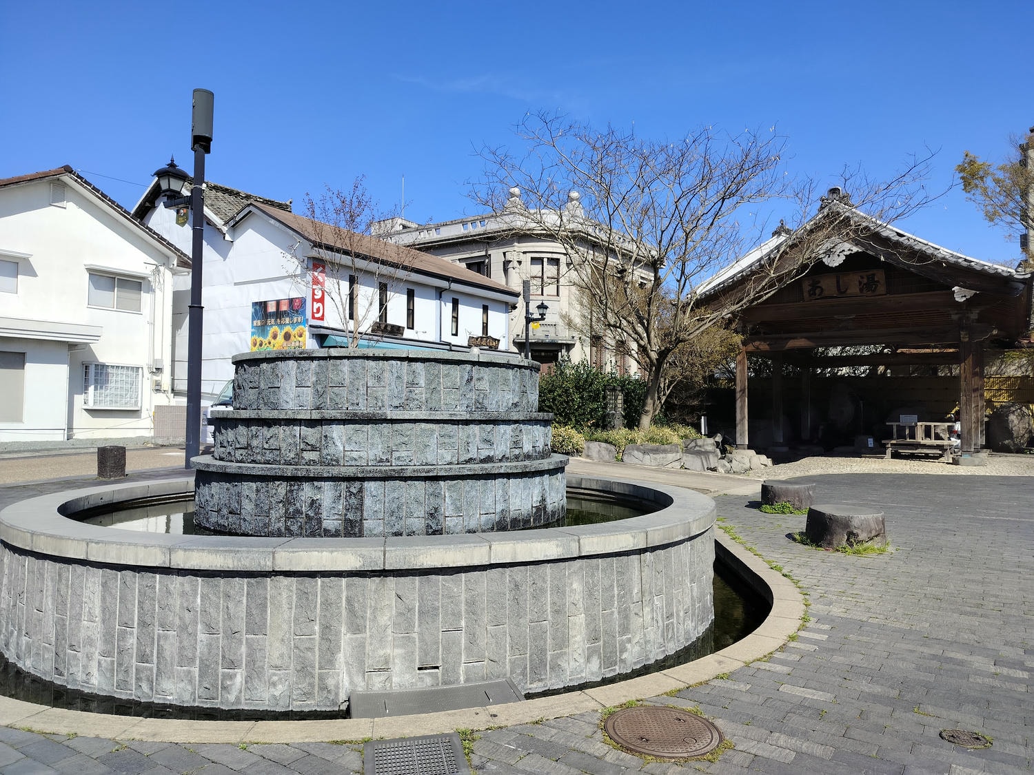 熊本自由行┃北部山鹿老街全整理!古代劇場八千代座 山鹿燈籠民藝館 買酒仙貝味噌米米惣門之旅 午餐咖啡饅頭 足浴溫泉 - 第67張圖 熊本自由行┃北部山鹿老街全整理!古代劇場八千代座 山鹿燈籠民藝館 買酒仙貝味噌米米惣門之旅 午餐咖啡饅頭 足浴溫泉