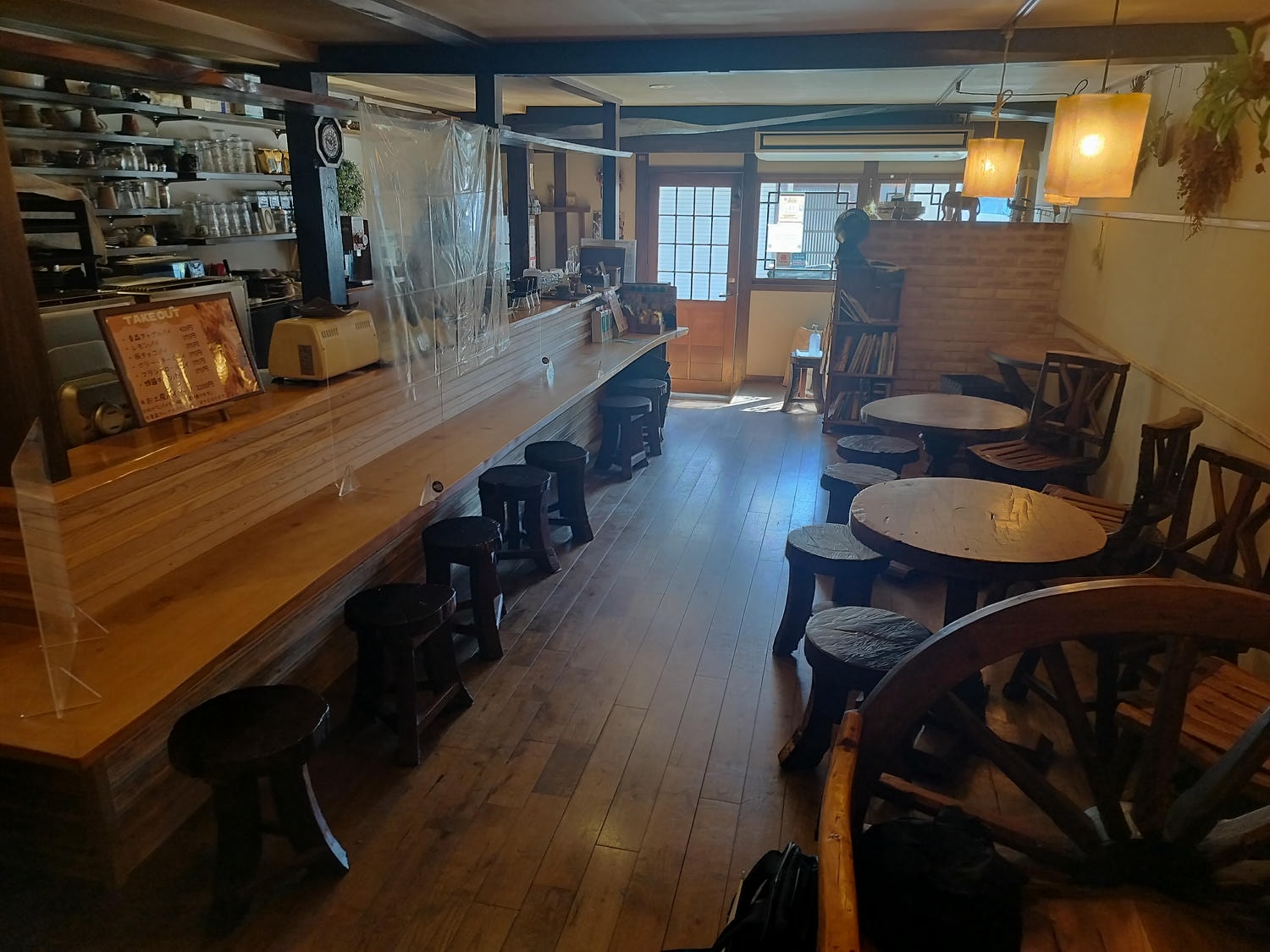 熊本自由行┃北部山鹿老街全整理!古代劇場八千代座 山鹿燈籠民藝館 買酒仙貝味噌米米惣門之旅 午餐咖啡饅頭 足浴溫泉 - 第56張圖 熊本自由行┃北部山鹿老街全整理!古代劇場八千代座 山鹿燈籠民藝館 買酒仙貝味噌米米惣門之旅 午餐咖啡饅頭 足浴溫泉