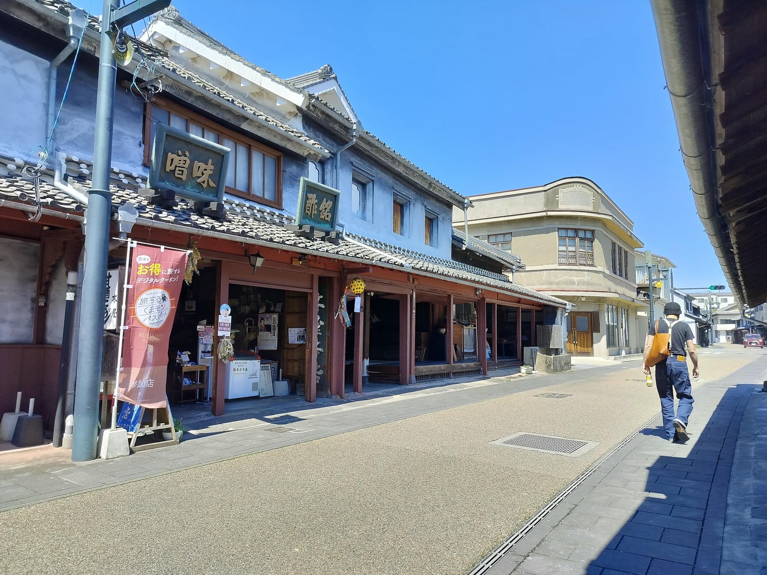 熊本自由行┃北部山鹿老街全整理!古代劇場八千代座 山鹿燈籠民藝館 買酒仙貝味噌米米惣門之旅 午餐咖啡饅頭 足浴溫泉 - 第33張圖 熊本自由行┃北部山鹿老街全整理!古代劇場八千代座 山鹿燈籠民藝館 買酒仙貝味噌米米惣門之旅 午餐咖啡饅頭 足浴溫泉