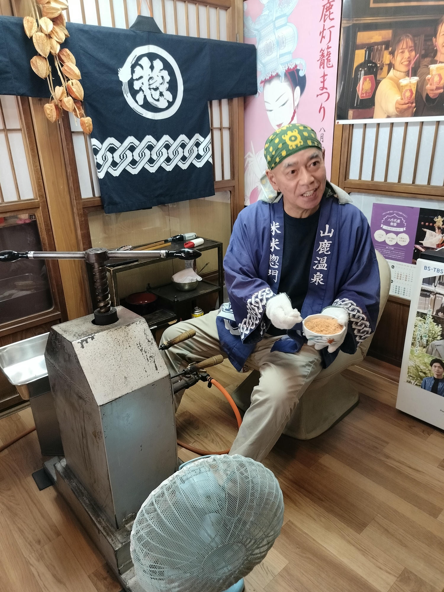 熊本自由行┃北部山鹿老街全整理!古代劇場八千代座 山鹿燈籠民藝館 買酒仙貝味噌米米惣門之旅 午餐咖啡饅頭 足浴溫泉 - 第38張圖 熊本自由行┃北部山鹿老街全整理!古代劇場八千代座 山鹿燈籠民藝館 買酒仙貝味噌米米惣門之旅 午餐咖啡饅頭 足浴溫泉