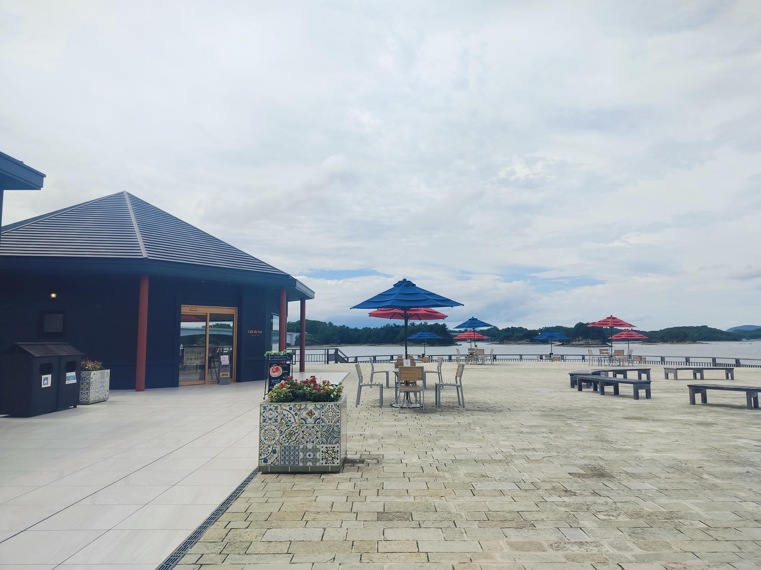 熊本自由行天草┃市區櫻町客運巴士or熊本站列車 野生海豚超可愛 海鮮蔵吃燒烤 L’isola購物 天草寶島線船三角站A列車 - 第29張圖 熊本自由行天草┃市區櫻町客運巴士or熊本站列車 野生海豚超可愛 海鮮蔵吃燒烤 L’isola購物 天草寶島線船三角站A列車