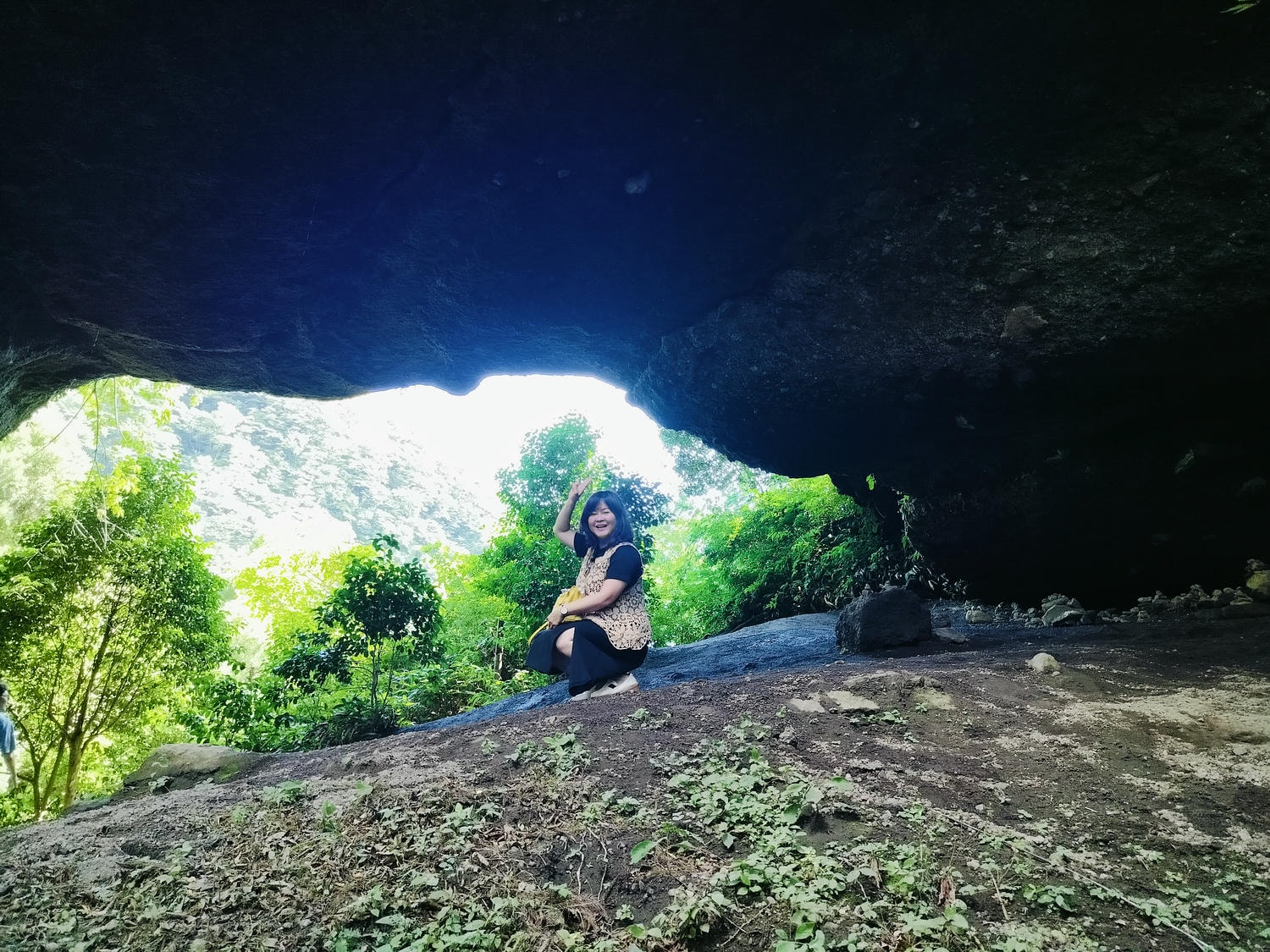 熊本自由行┃交通不難!大晴+大雨二種神秘「上色見熊野座神社」97座石燈籠置身異世界 南阿蘇高森站搭巴士計程車 - 第25張圖 熊本自由行┃交通不難!大晴+大雨二種神秘「上色見熊野座神社」97座石燈籠置身異世界 南阿蘇高森站搭巴士計程車