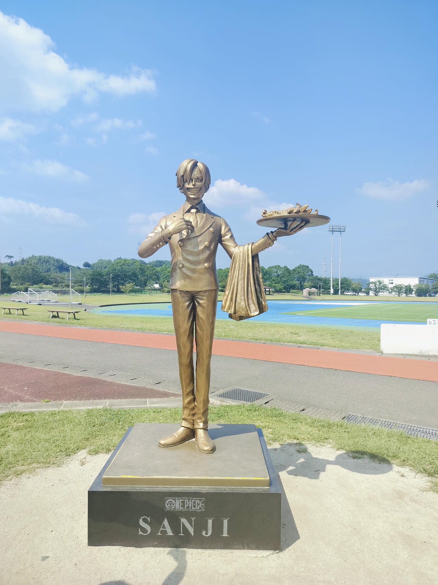 熊本景點┃草帽海賊團10座銅像捕獲 熊本自由行海賊迷 高森佛朗基縣廳魯夫 萌之里娜美 索隆喬巴香吉士 布魯克騙人布