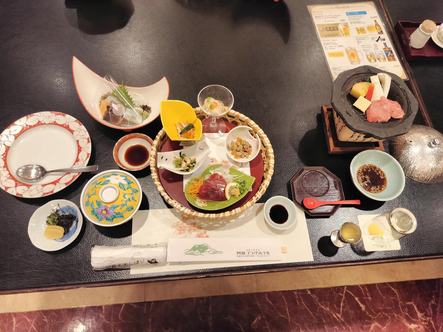 熊本阿蘇住宿┃頂樓天然溫泉絕佳田園風景「阿蘇廣場飯店」(Aso Plaza Hotel)一泊二食 VIP貴賓室品酒 免費接駁車 - 第48張圖 熊本阿蘇住宿┃頂樓天然溫泉絕佳田園風景「阿蘇廣場飯店」(Aso Plaza Hotel)一泊二食 VIP貴賓室品酒 免費接駁車