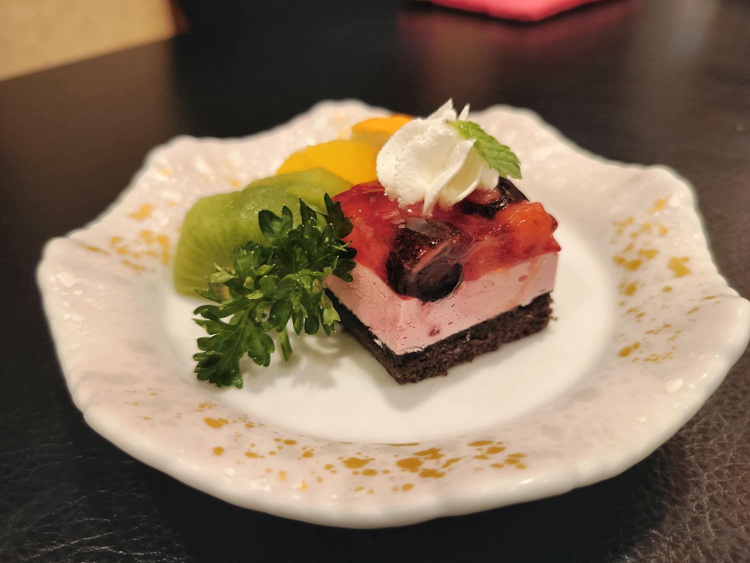 熊本阿蘇住宿┃頂樓天然溫泉絕佳田園風景「阿蘇廣場飯店」(Aso Plaza Hotel)一泊二食 VIP貴賓室品酒 免費接駁車 - 第51張圖 熊本阿蘇住宿┃頂樓天然溫泉絕佳田園風景「阿蘇廣場飯店」(Aso Plaza Hotel)一泊二食 VIP貴賓室品酒 免費接駁車