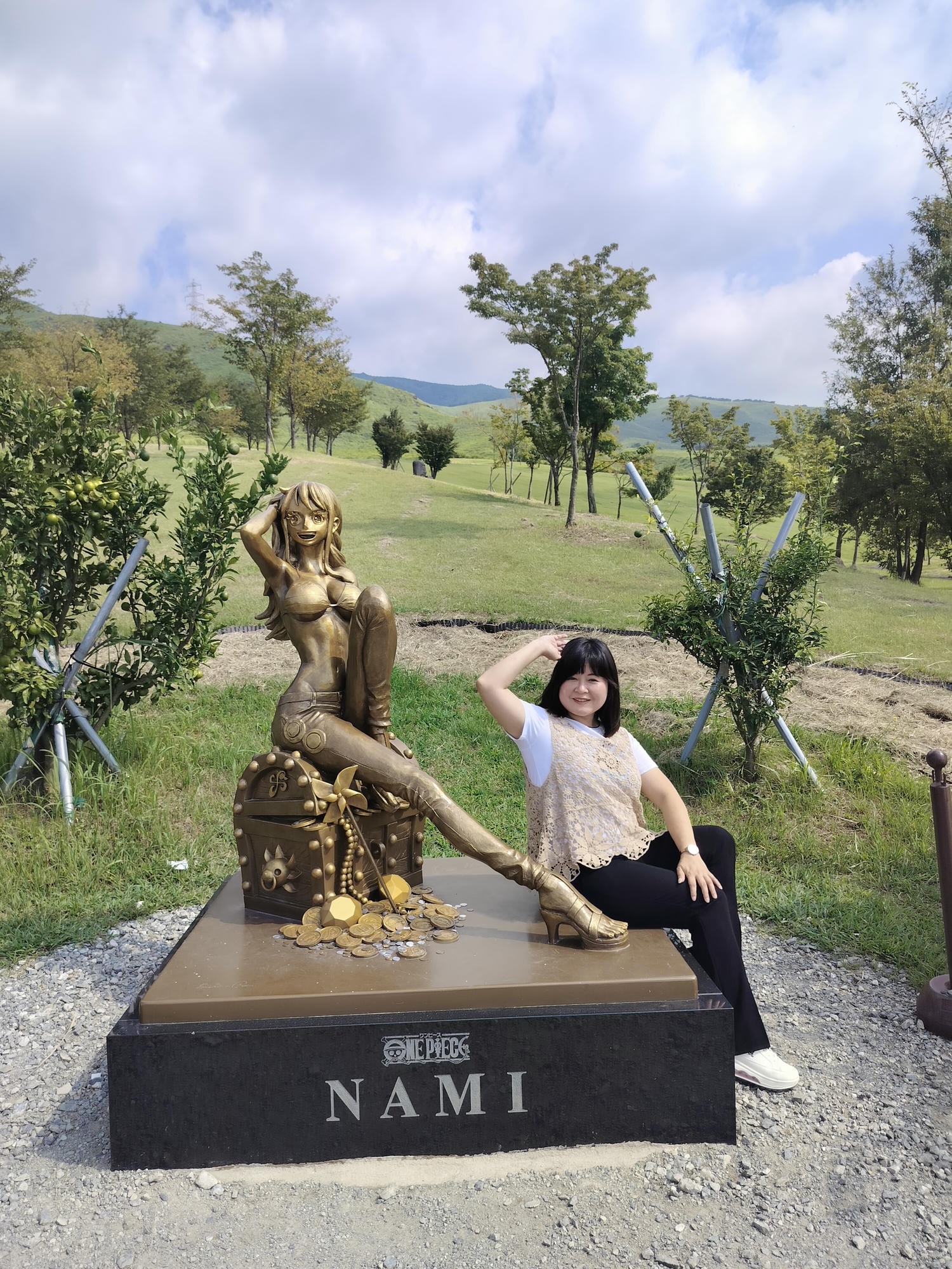 熊本景點┃草帽海賊團10座銅像捕獲 熊本自由行海賊迷 高森佛朗基縣廳魯夫 萌之里娜美 索隆喬巴香吉士 布魯克騙人布