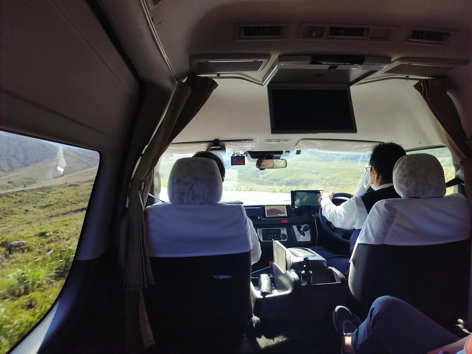 熊本景點阿蘇自由行┃交通整理!近看震撼阿蘇中岳火山口噴煙 騎馬欣賞阿蘇草千里濱草原 douce Nucca赤牛漢堡排 - 第47張圖 熊本景點阿蘇自由行┃交通整理!近看震撼阿蘇中岳火山口噴煙 騎馬欣賞阿蘇草千里濱草原 douce Nucca赤牛漢堡排