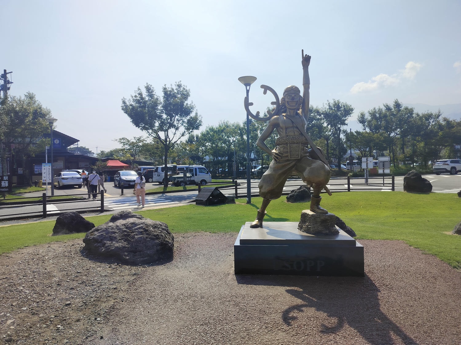 熊本景點┃草帽海賊團10座銅像捕獲 熊本自由行海賊迷 高森佛朗基縣廳魯夫 萌之里娜美 索隆喬巴香吉士 布魯克騙人布
