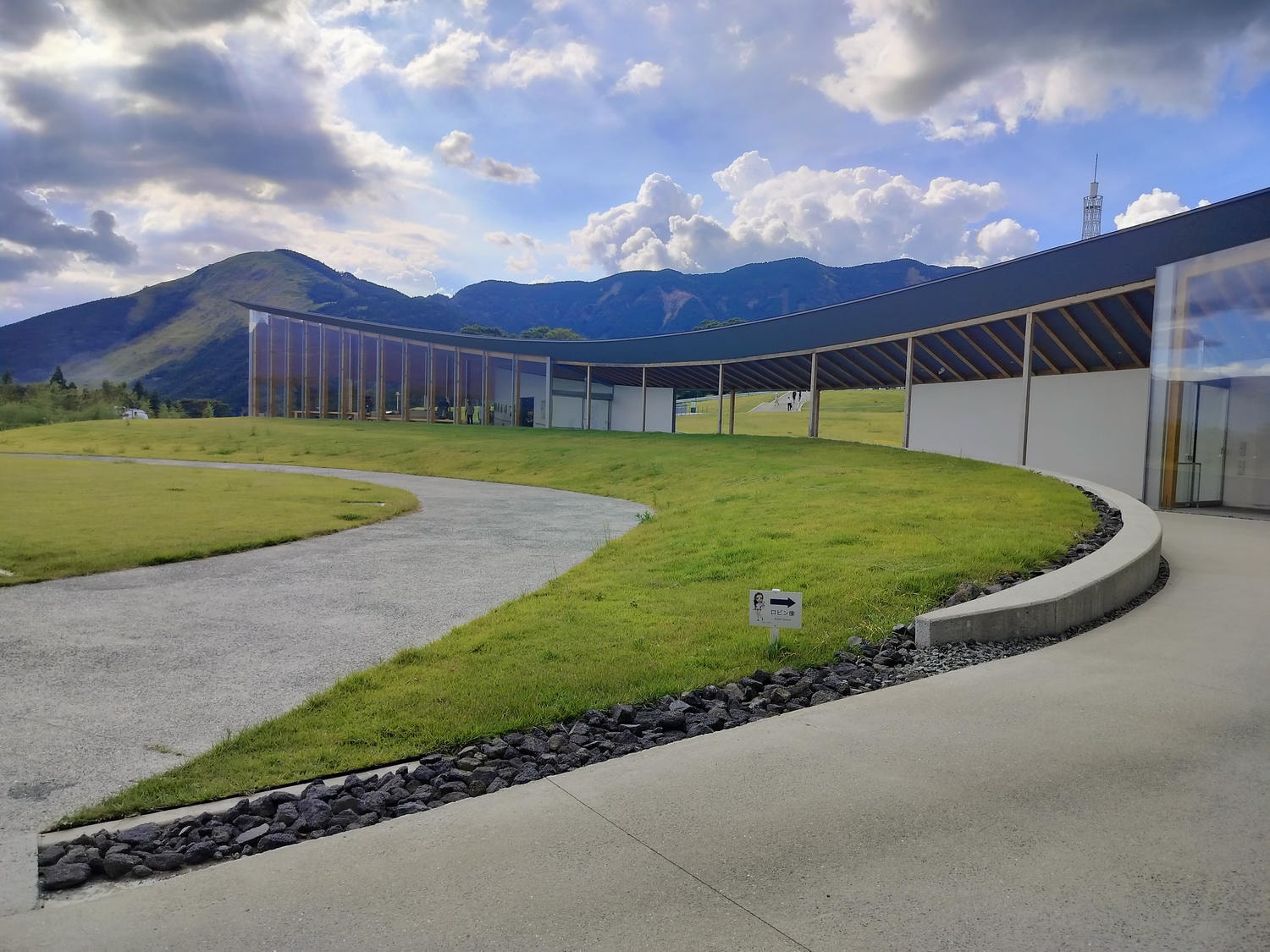 熊本景點┃草帽海賊團10座銅像捕獲 熊本自由行海賊迷 高森佛朗基縣廳魯夫 萌之里娜美 索隆喬巴香吉士 布魯克騙人布