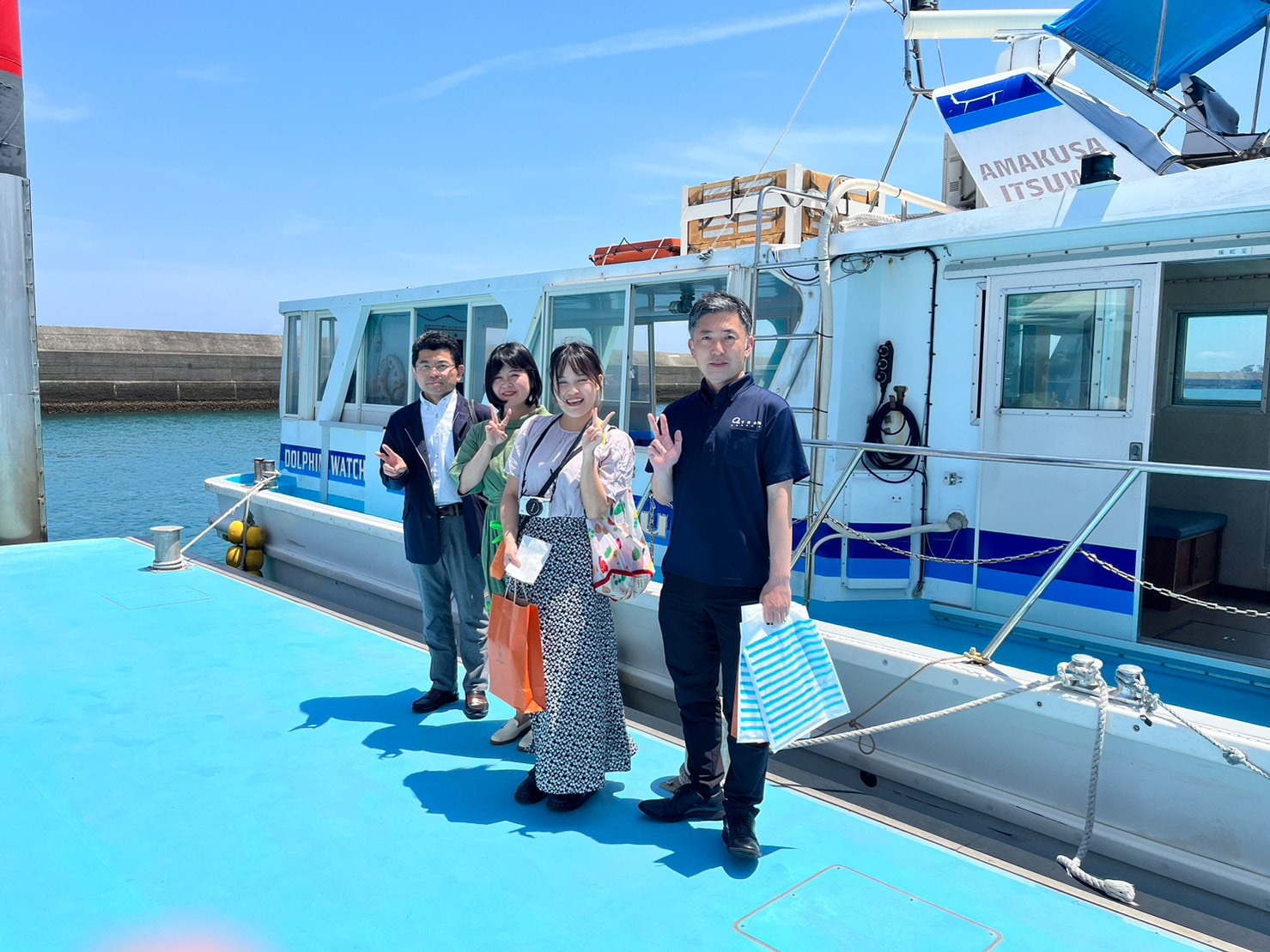 熊本天草┃95%遇見野生海豚跳的好高「天草海豚中心」200多頭超感動!「天草海鮮藏」吃最新鮮的海產 天草自駕 熊本直飛