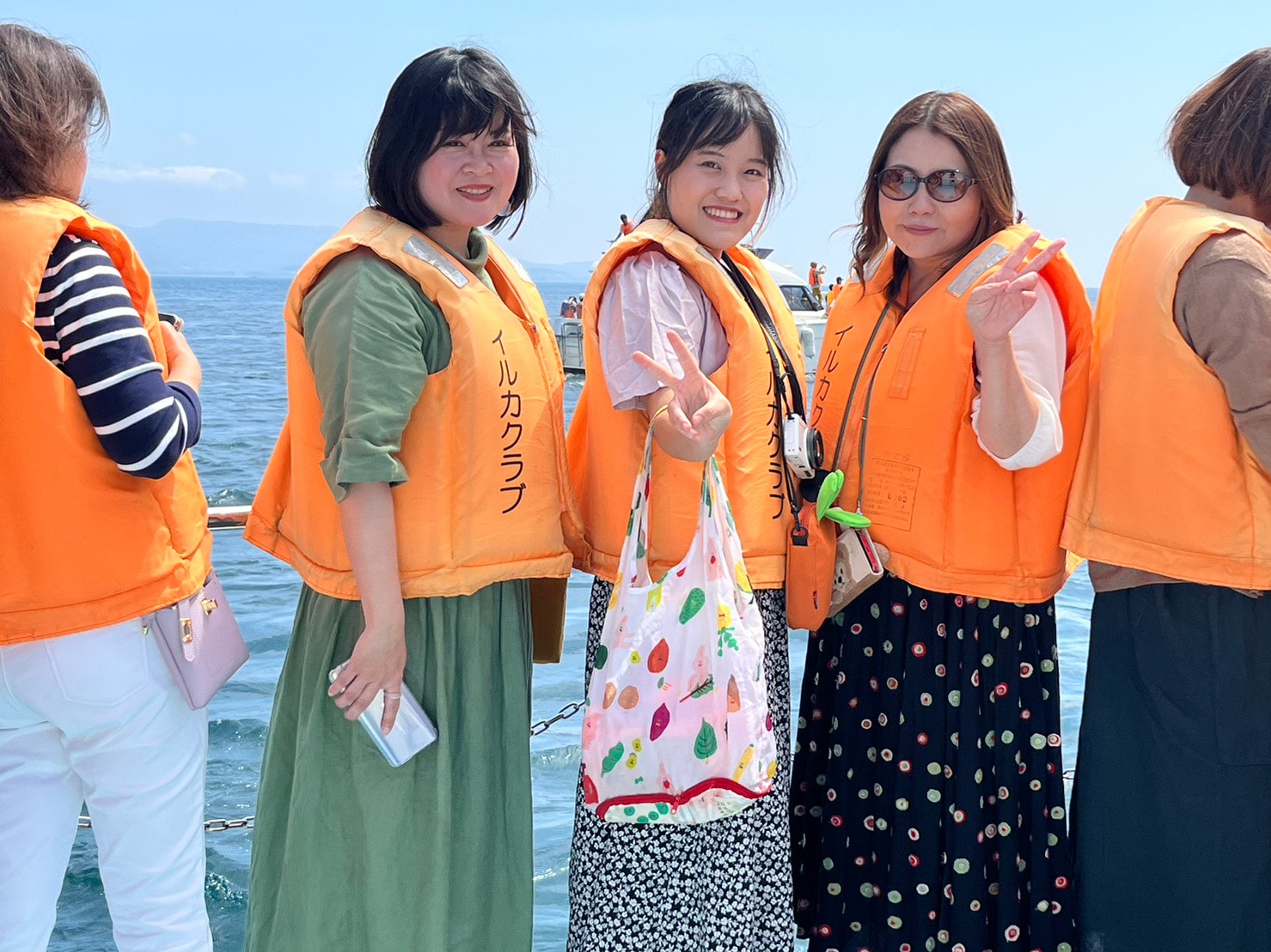 熊本天草┃95%遇見野生海豚跳的好高「天草海豚中心」200多頭超感動!「天草海鮮藏」吃最新鮮的海產 天草自駕 熊本直飛