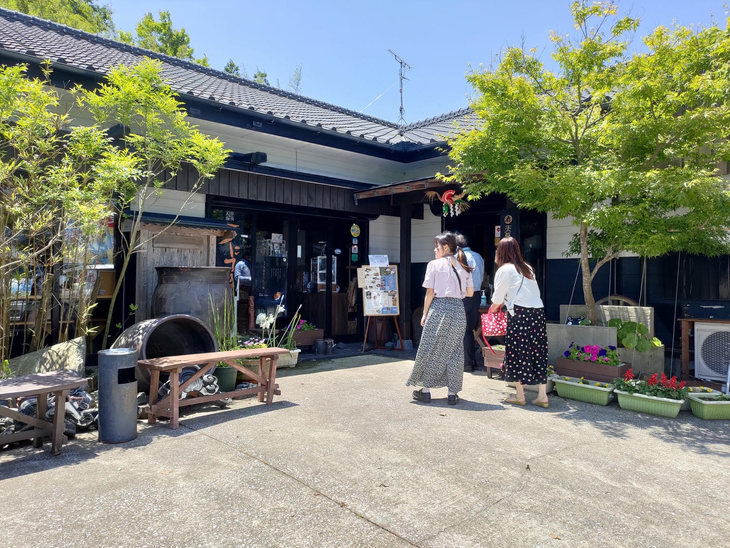 熊本自由行天草┃市區櫻町客運巴士or熊本站列車 野生海豚超可愛 海鮮蔵吃燒烤 L’isola購物 天草寶島線船三角站A列車 - 第52張圖 熊本自由行天草┃市區櫻町客運巴士or熊本站列車 野生海豚超可愛 海鮮蔵吃燒烤 L’isola購物 天草寶島線船三角站A列車