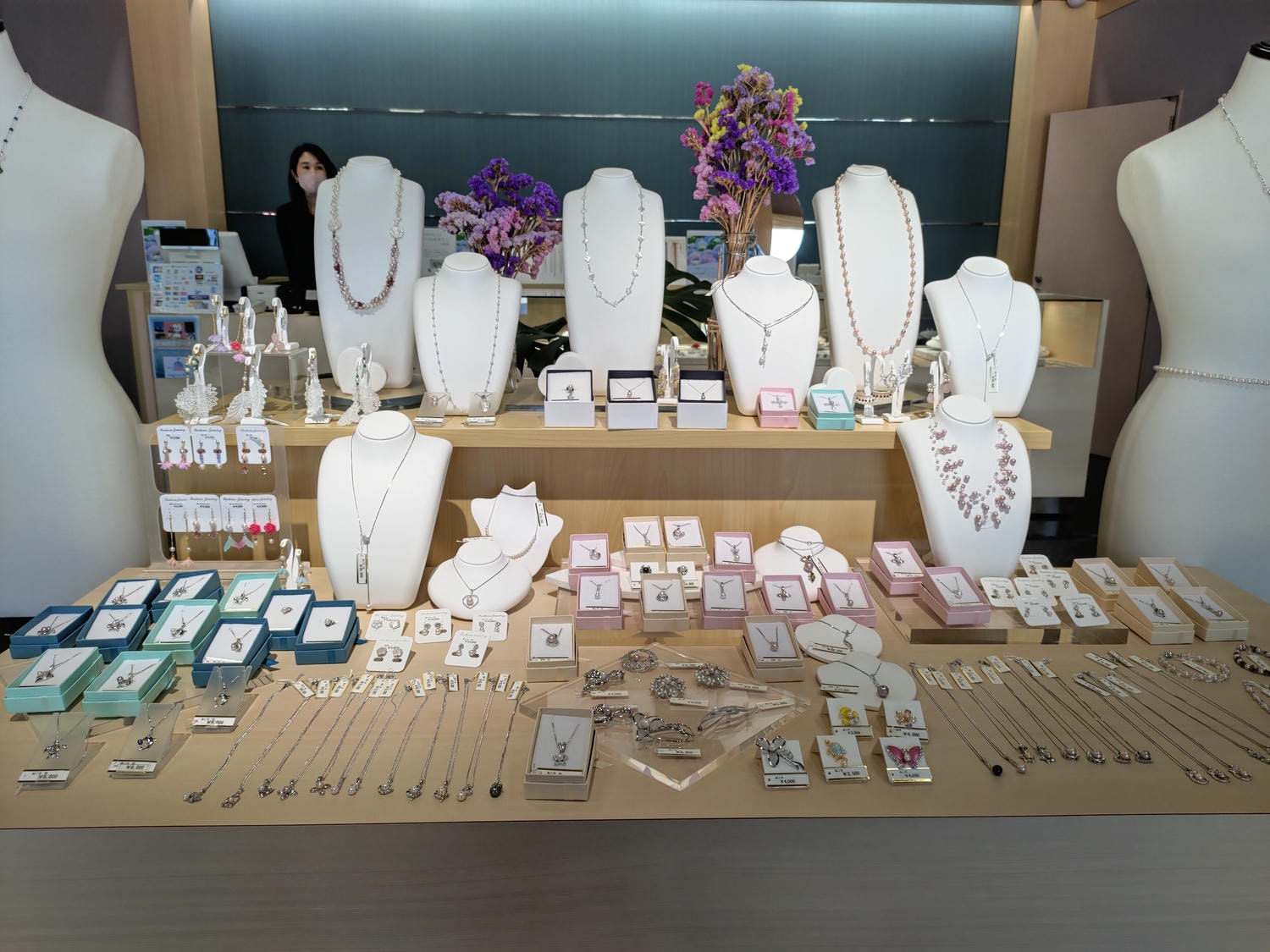 熊本自由行天草┃市區櫻町客運巴士or熊本站列車 野生海豚超可愛 海鮮蔵吃燒烤 L’isola購物 天草寶島線船三角站A列車 - 第64張圖 熊本自由行天草┃市區櫻町客運巴士or熊本站列車 野生海豚超可愛 海鮮蔵吃燒烤 L’isola購物 天草寶島線船三角站A列車