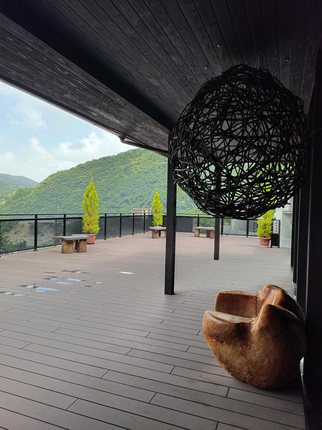 熊本南部景點┃3億年自然神秘!日本三大鐘乳石球磨村「球泉洞」很有看頭好走不怕!複合式伴手禮書店展望台