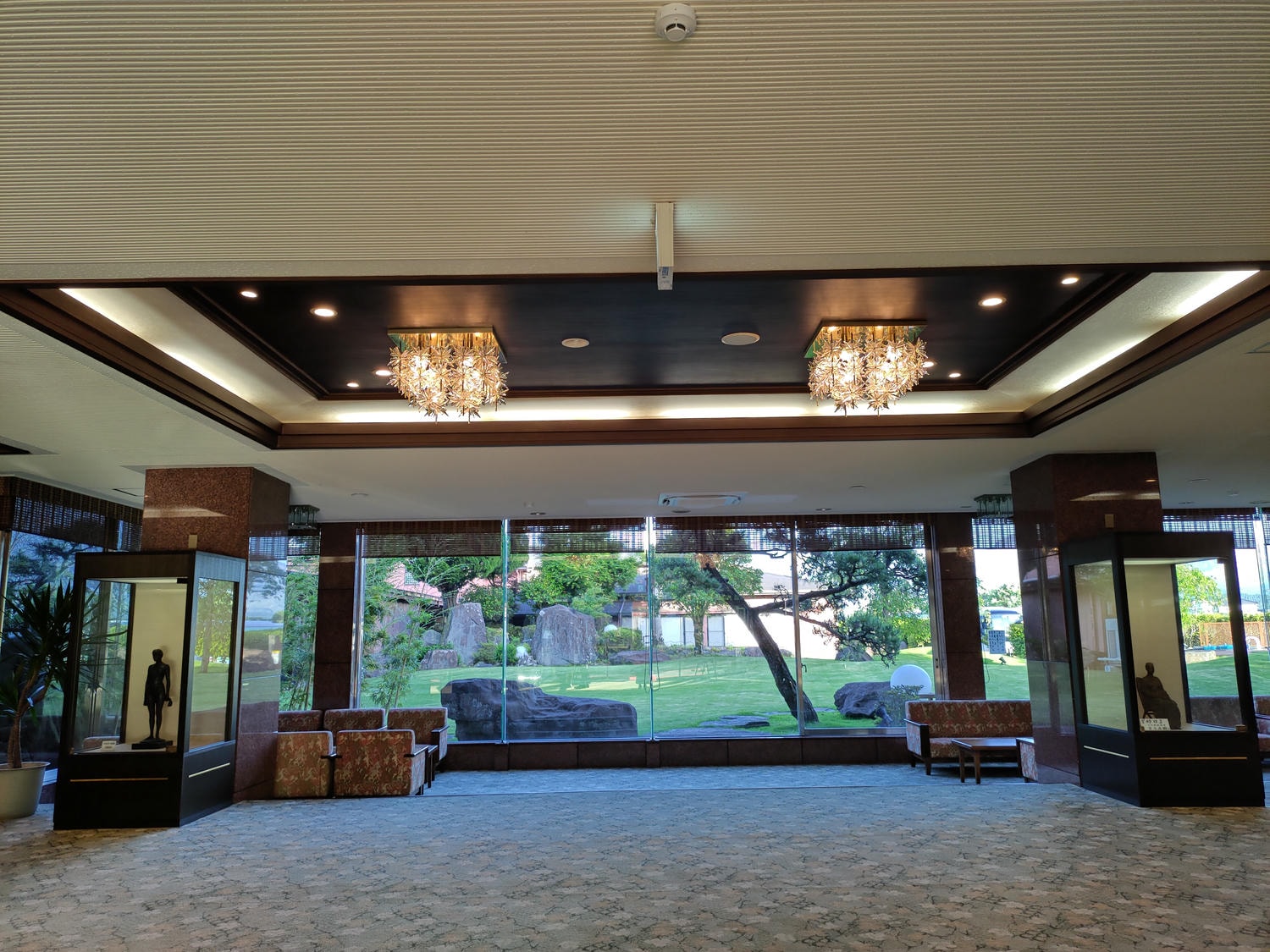 熊本阿蘇住宿┃頂樓天然溫泉絕佳田園風景「阿蘇廣場飯店」(Aso Plaza Hotel)一泊二食 VIP貴賓室品酒 免費接駁車 - 第5張圖 熊本阿蘇住宿┃頂樓天然溫泉絕佳田園風景「阿蘇廣場飯店」(Aso Plaza Hotel)一泊二食 VIP貴賓室品酒 免費接駁車