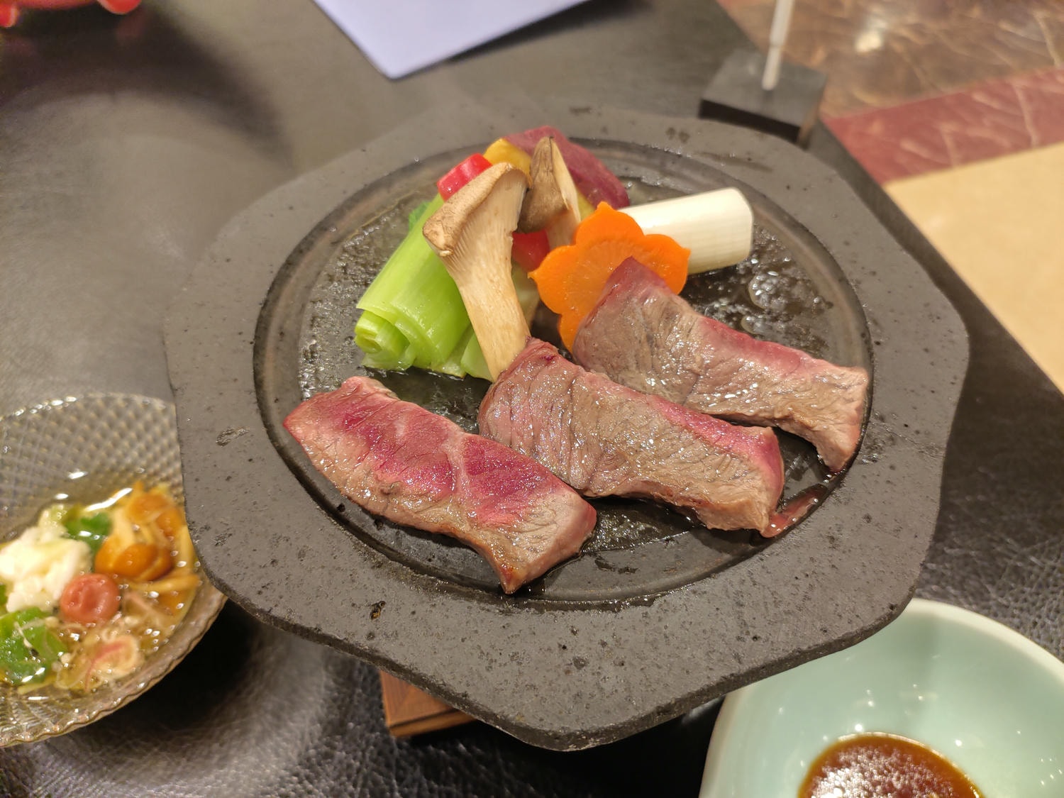 熊本阿蘇住宿┃頂樓天然溫泉絕佳田園風景「阿蘇廣場飯店」(Aso Plaza Hotel)一泊二食 VIP貴賓室品酒 免費接駁車 - 第38張圖 熊本阿蘇住宿┃頂樓天然溫泉絕佳田園風景「阿蘇廣場飯店」(Aso Plaza Hotel)一泊二食 VIP貴賓室品酒 免費接駁車