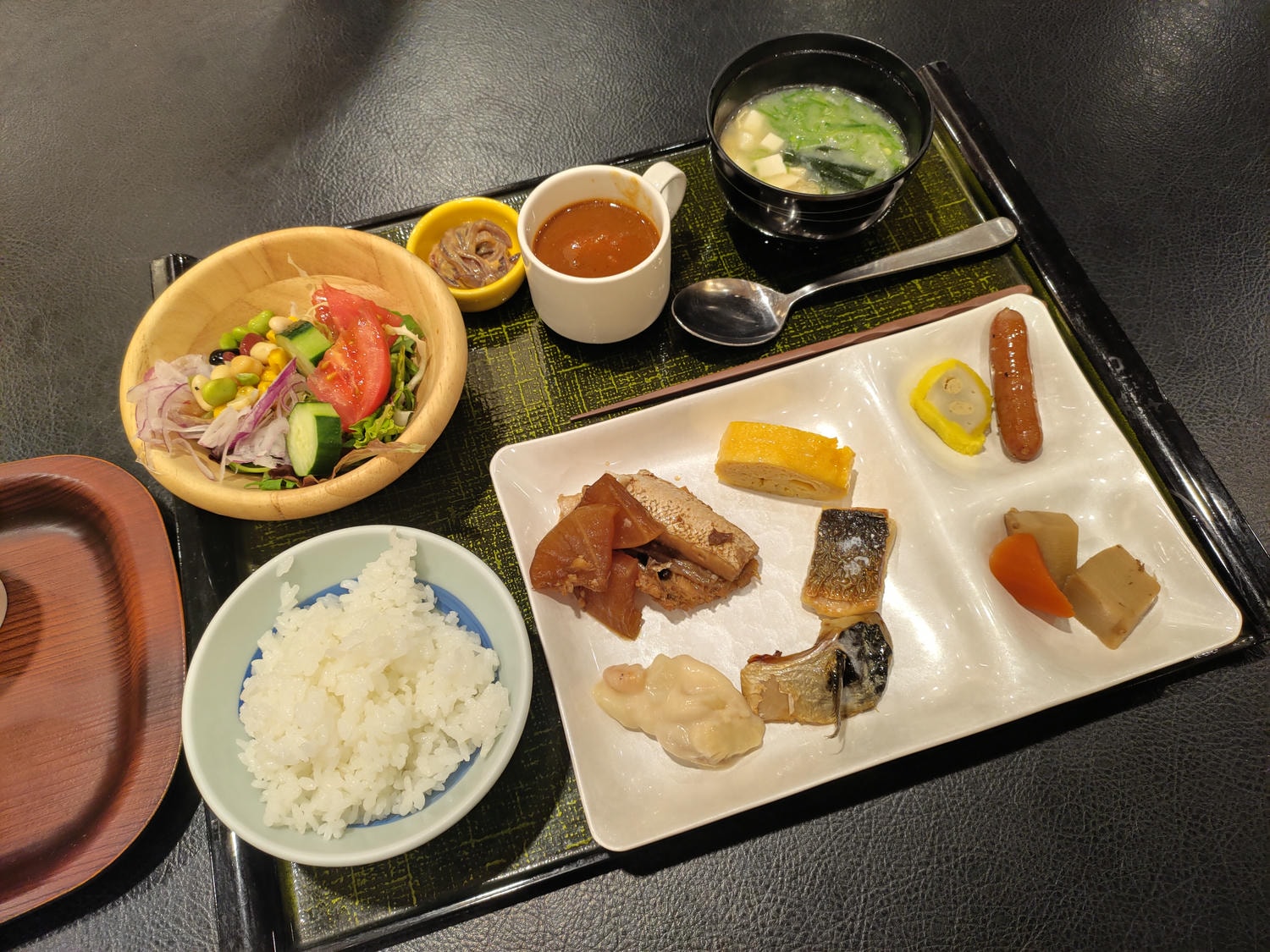 熊本阿蘇住宿┃頂樓天然溫泉絕佳田園風景「阿蘇廣場飯店」(Aso Plaza Hotel)一泊二食 VIP貴賓室品酒 免費接駁車 - 第43張圖 熊本阿蘇住宿┃頂樓天然溫泉絕佳田園風景「阿蘇廣場飯店」(Aso Plaza Hotel)一泊二食 VIP貴賓室品酒 免費接駁車