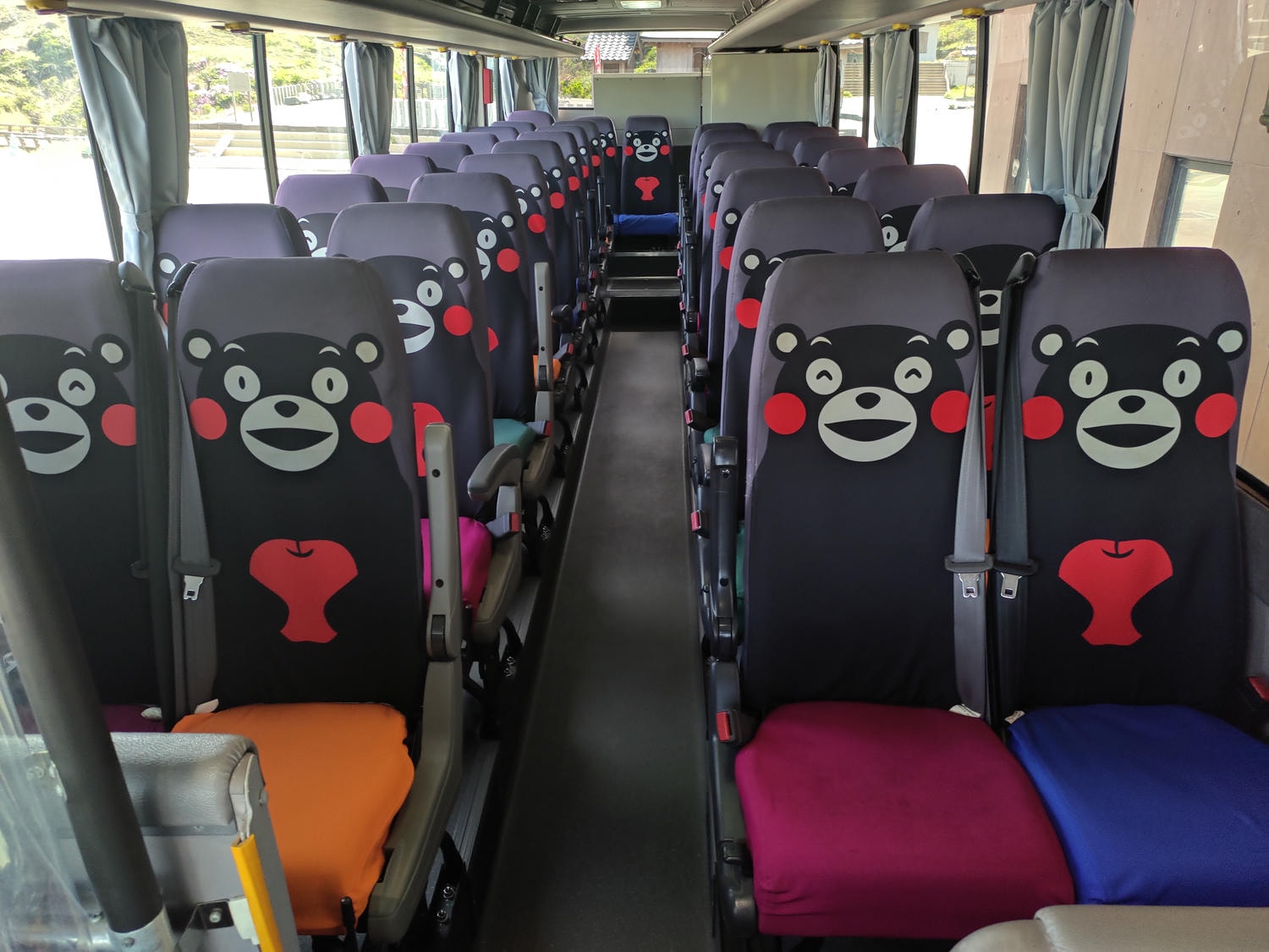 熊本景點阿蘇自由行┃交通整理!近看震撼阿蘇中岳火山口噴煙 騎馬欣賞阿蘇草千里濱草原 douce Nucca赤牛漢堡排 - 第32張圖 熊本景點阿蘇自由行┃交通整理!近看震撼阿蘇中岳火山口噴煙 騎馬欣賞阿蘇草千里濱草原 douce Nucca赤牛漢堡排