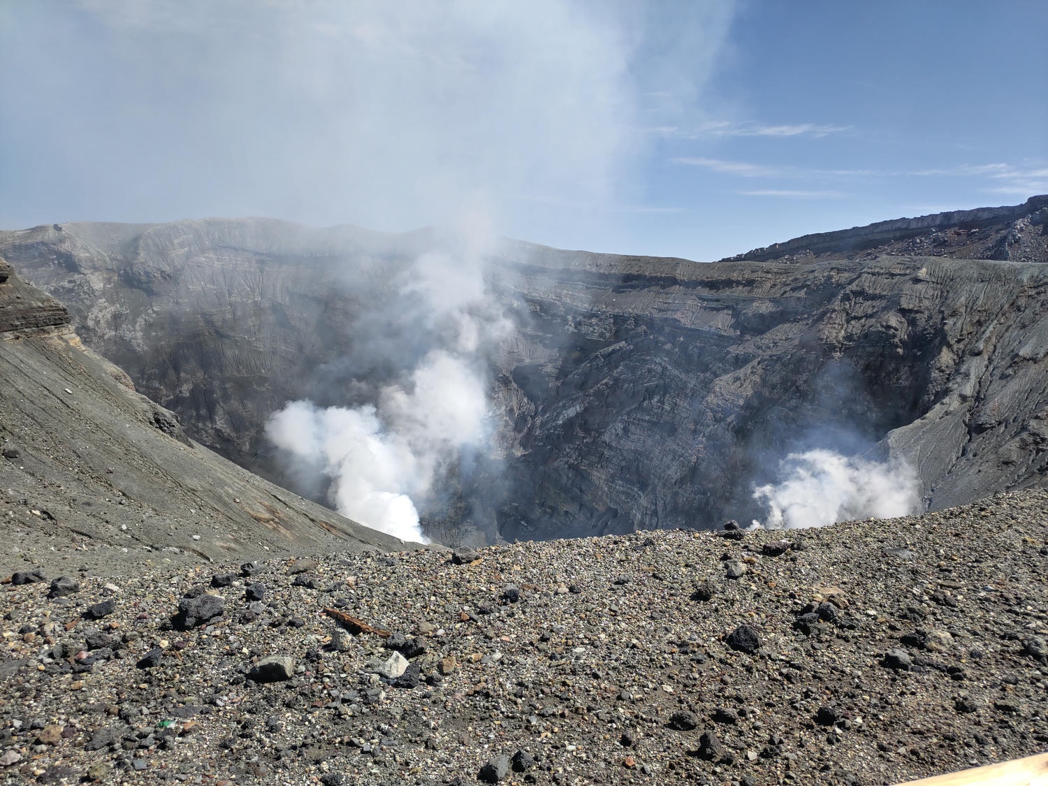 熊本景點阿蘇自由行┃交通整理!近看震撼阿蘇中岳火山口噴煙 騎馬欣賞阿蘇草千里濱草原 douce Nucca赤牛漢堡排 - 第36張圖 熊本景點阿蘇自由行┃交通整理!近看震撼阿蘇中岳火山口噴煙 騎馬欣賞阿蘇草千里濱草原 douce Nucca赤牛漢堡排