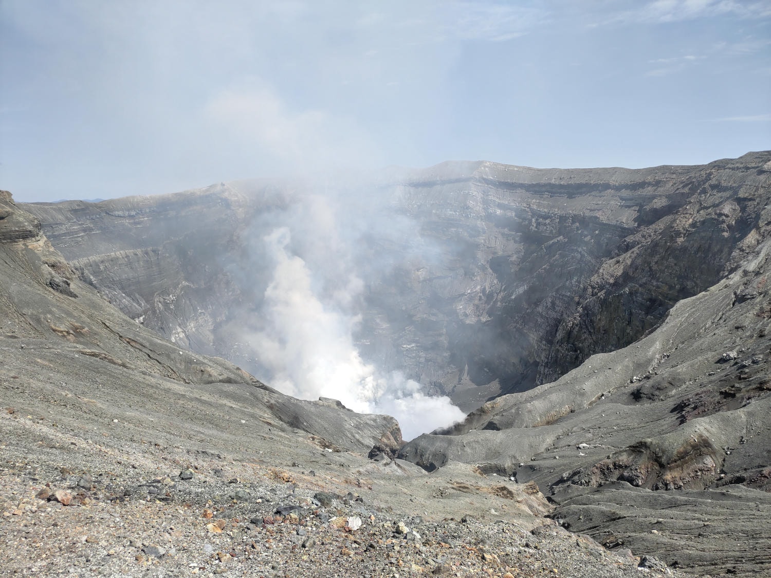 熊本景點阿蘇自由行┃交通整理!近看震撼阿蘇中岳火山口噴煙 騎馬欣賞阿蘇草千里濱草原 douce Nucca赤牛漢堡排 - 第37張圖 熊本景點阿蘇自由行┃交通整理!近看震撼阿蘇中岳火山口噴煙 騎馬欣賞阿蘇草千里濱草原 douce Nucca赤牛漢堡排