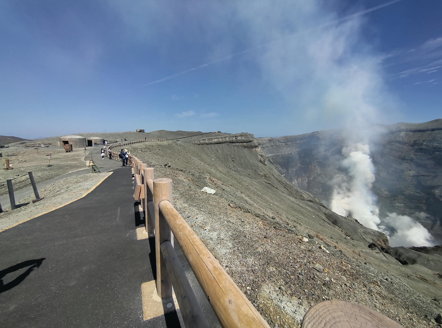 熊本景點阿蘇自由行┃交通整理!近看震撼阿蘇中岳火山口噴煙 騎馬欣賞阿蘇草千里濱草原 douce Nucca赤牛漢堡排 - 第40張圖 熊本景點阿蘇自由行┃交通整理!近看震撼阿蘇中岳火山口噴煙 騎馬欣賞阿蘇草千里濱草原 douce Nucca赤牛漢堡排
