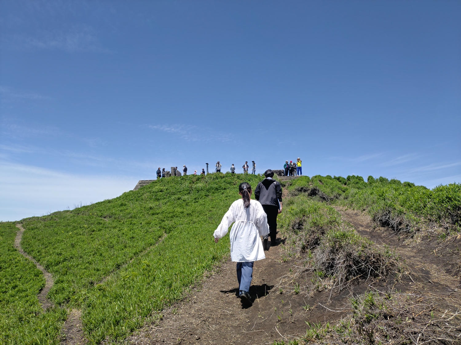 熊本景點阿蘇自由行┃交通整理!近看震撼阿蘇中岳火山口噴煙 騎馬欣賞阿蘇草千里濱草原 douce Nucca赤牛漢堡排 - 第15張圖 熊本景點阿蘇自由行┃交通整理!近看震撼阿蘇中岳火山口噴煙 騎馬欣賞阿蘇草千里濱草原 douce Nucca赤牛漢堡排