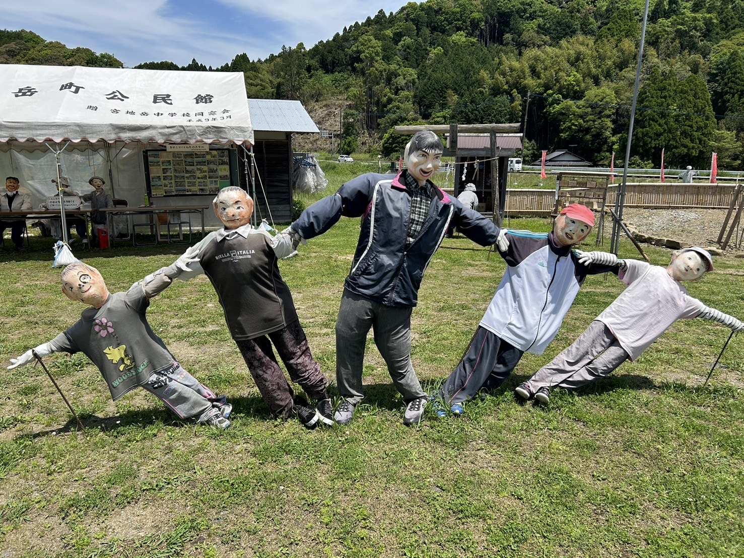 熊本天草景點┃快樂村民都是假人「道之驛宮地岳稻草人村」超有特色 熊本機場搭海豚小飛機30分到天草