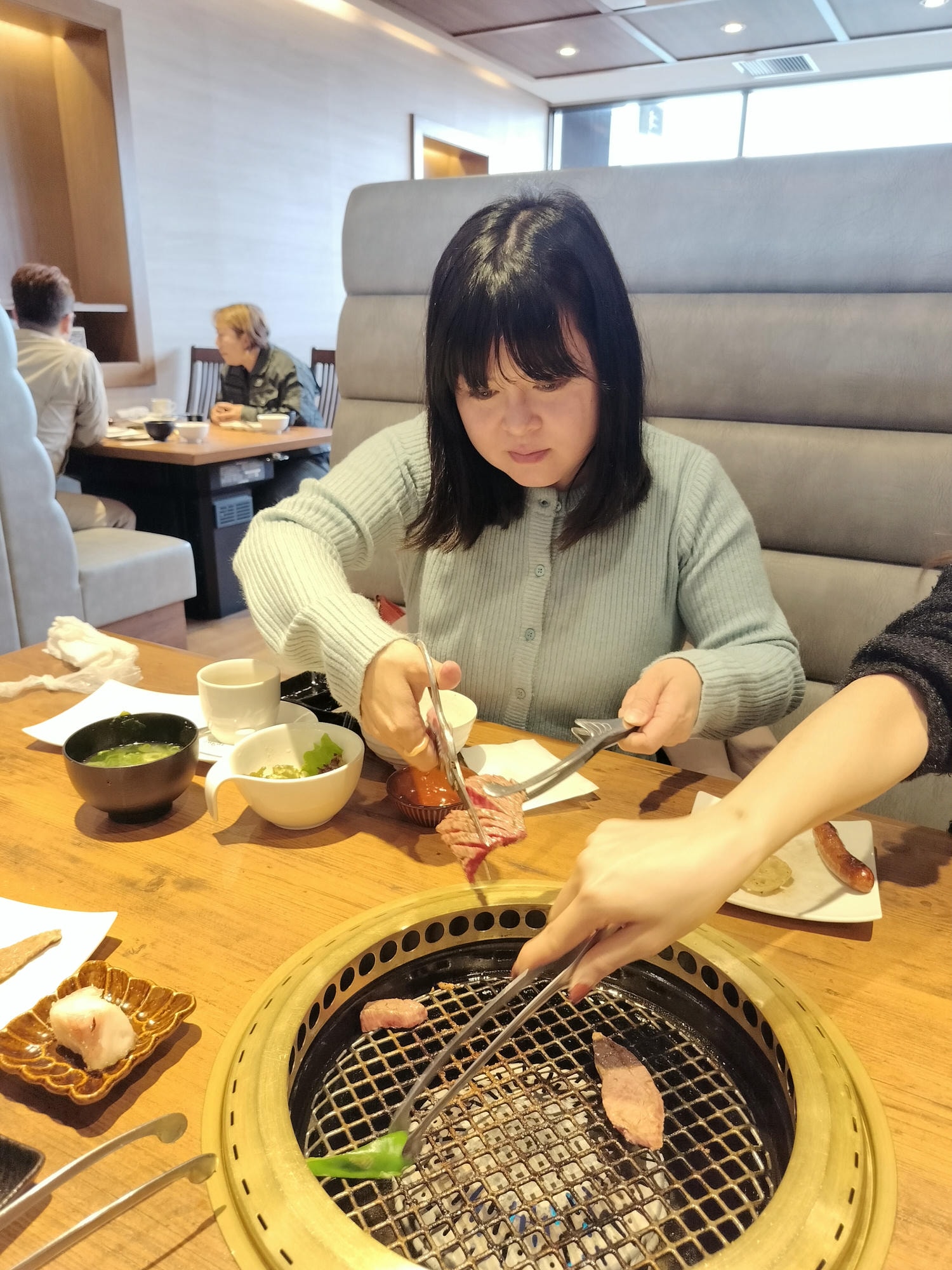 熊本餐廳┃熊本機場開車10分!和牛燒肉LIEBE大津本店(和牛焼肉リーベ)停車場 Google預約 JR熊本AMU PLAZA7樓