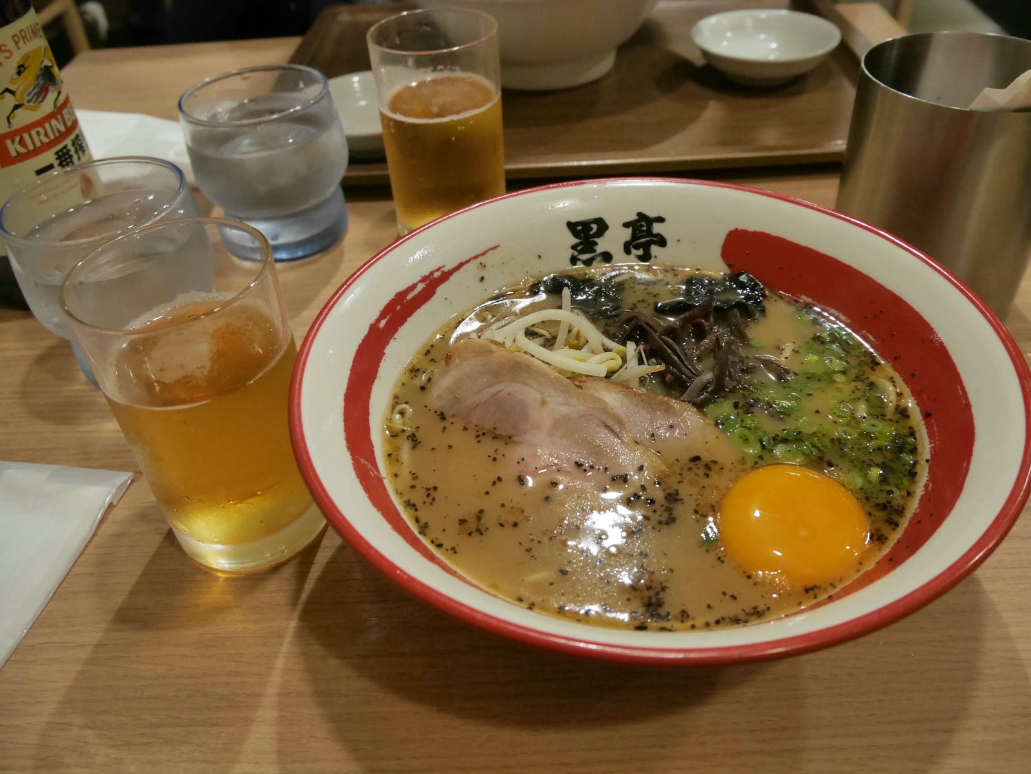 在地人帶路熊本市區拉麵┃下通商店街「黑亭拉麵」「中華風-味千拉麵」「深夜赤組拉麵580日幣超親民」鯷魚拉麵にぼらや - 第1張圖 在地人帶路熊本市區拉麵┃下通商店街「黑亭拉麵」「中華風-味千拉麵」「深夜赤組拉麵580日幣超親民」鯷魚拉麵にぼらや