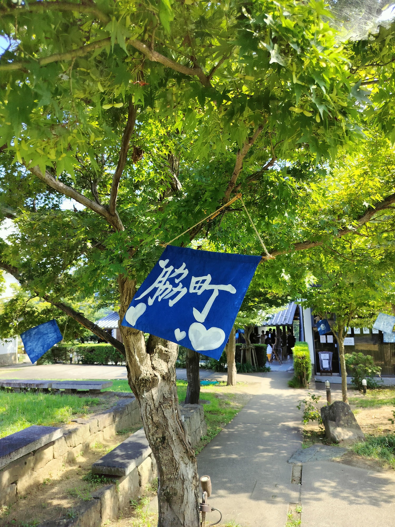 德島景點┃回到過去超有FU「美馬脇町卯建老街」藍染富商防火袖壁建築 竹雕阿波舞手作藍染 吃義大利麵 JR穴吹站