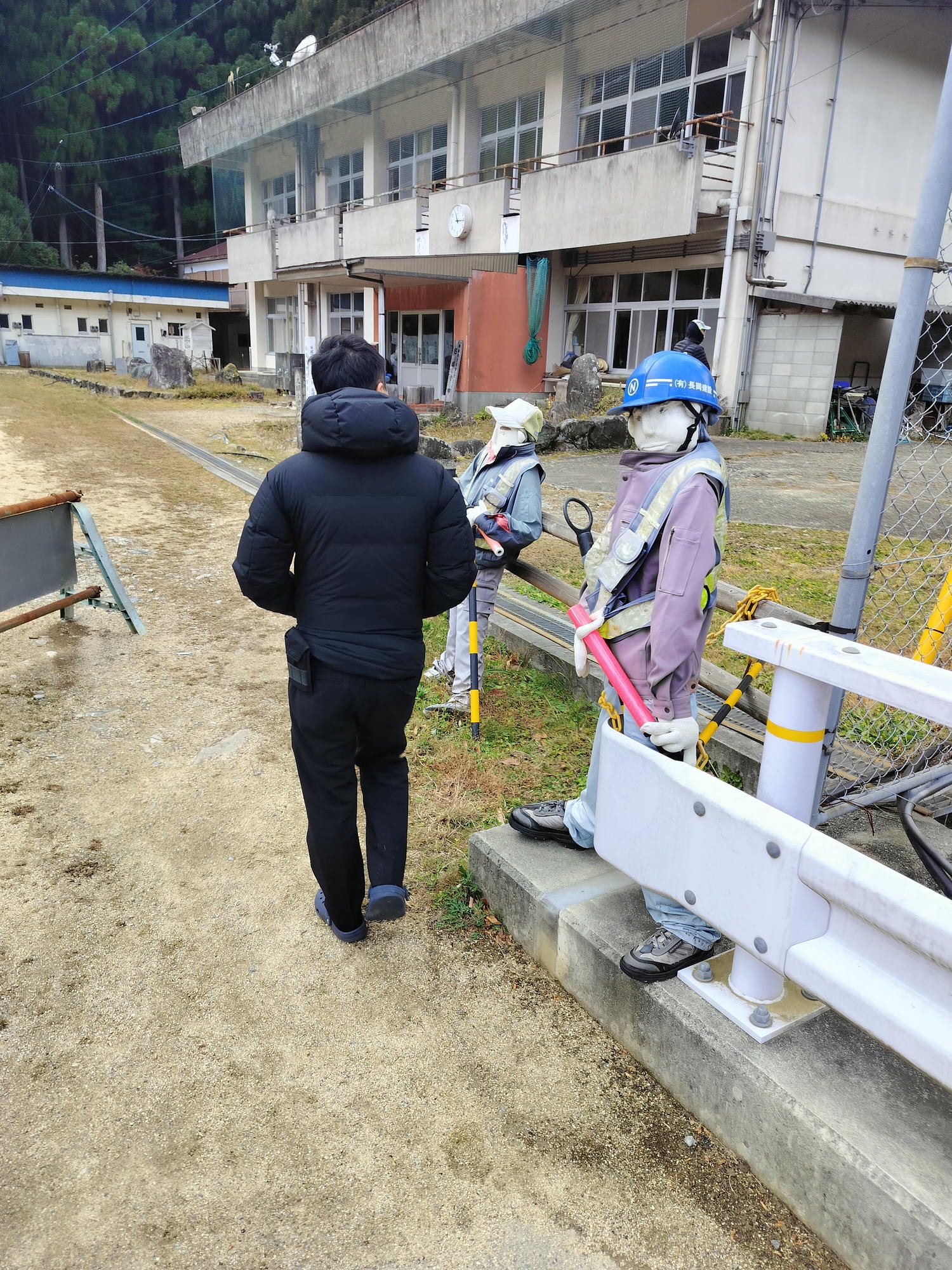德島景點┃德島自由行 秘境奧祖谷賞楓 自駕景點整理「二重葛藤橋 落合集落 天空稻草人村 尿尿小童 龍宮崖公園」