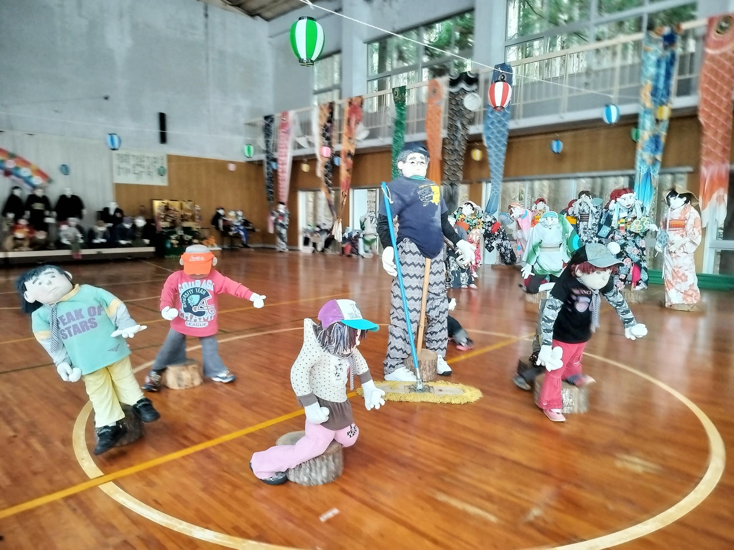 德島景點┃德島自由行 秘境奧祖谷賞楓 自駕景點整理「二重葛藤橋 落合集落 天空稻草人村 尿尿小童 龍宮崖公園」