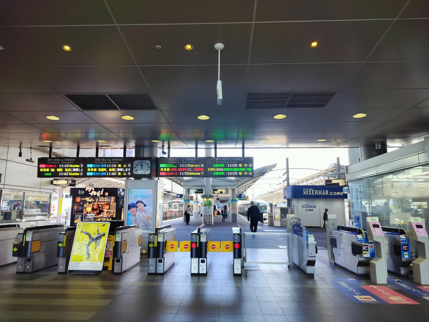 香川住宿┃JR高松站前 特色建築高松克雷緬特酒店 (JR Clement Inn)高松港跳島 高松站逛超市藥粧無印良品